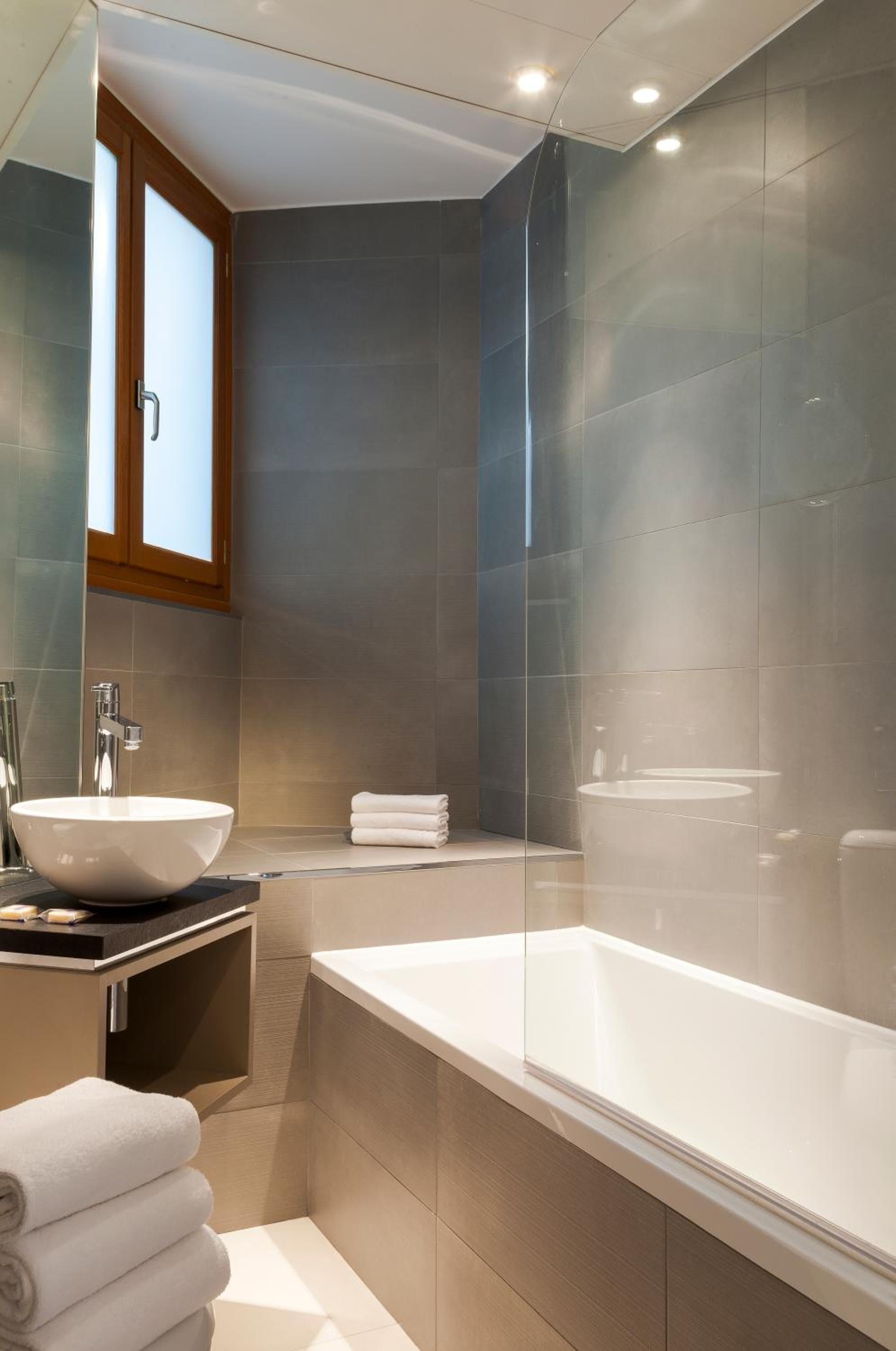 Timhotel Montmartre — 23