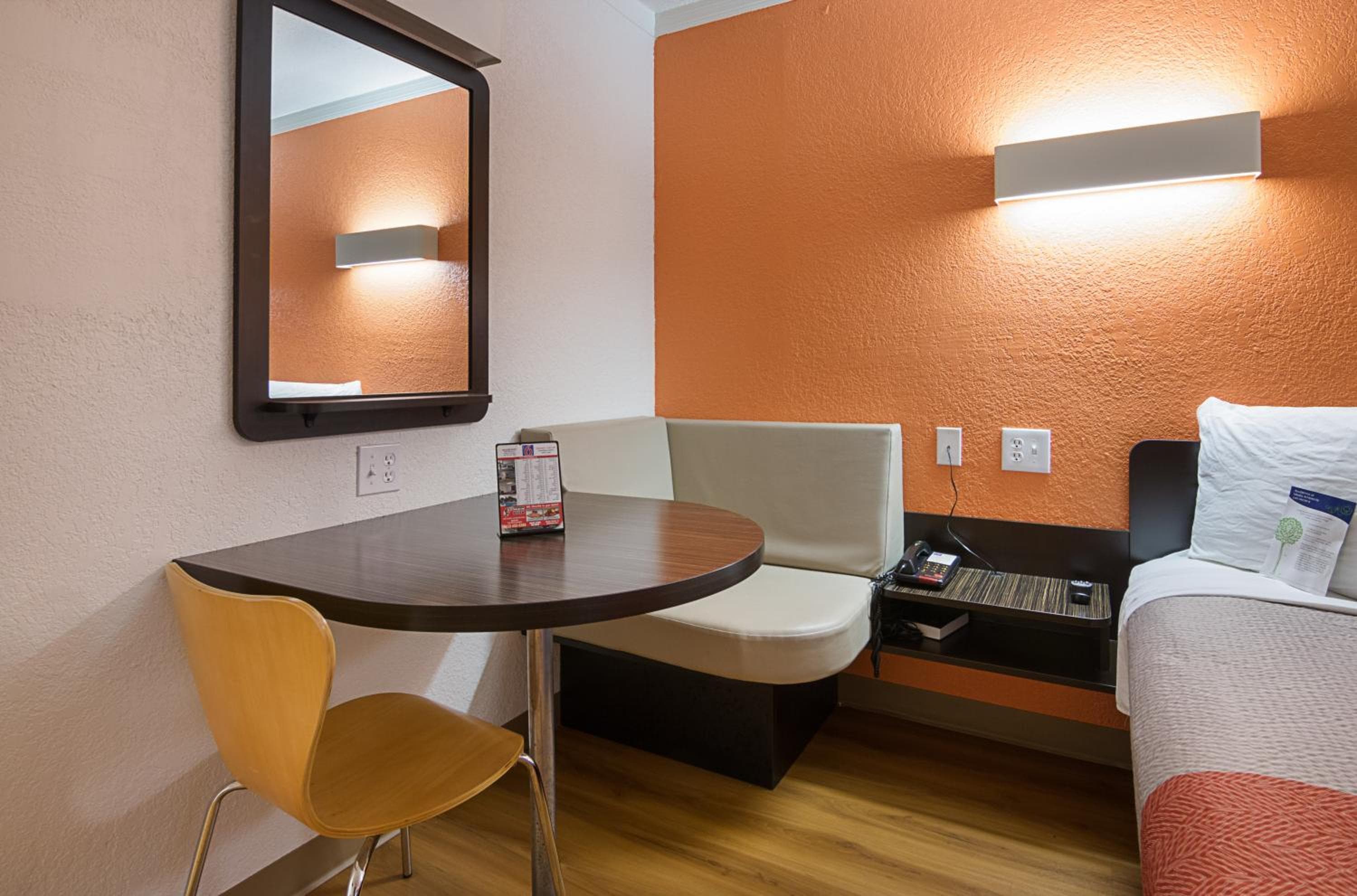 Motel 6-Tampa, FL - Fairgrounds — 18