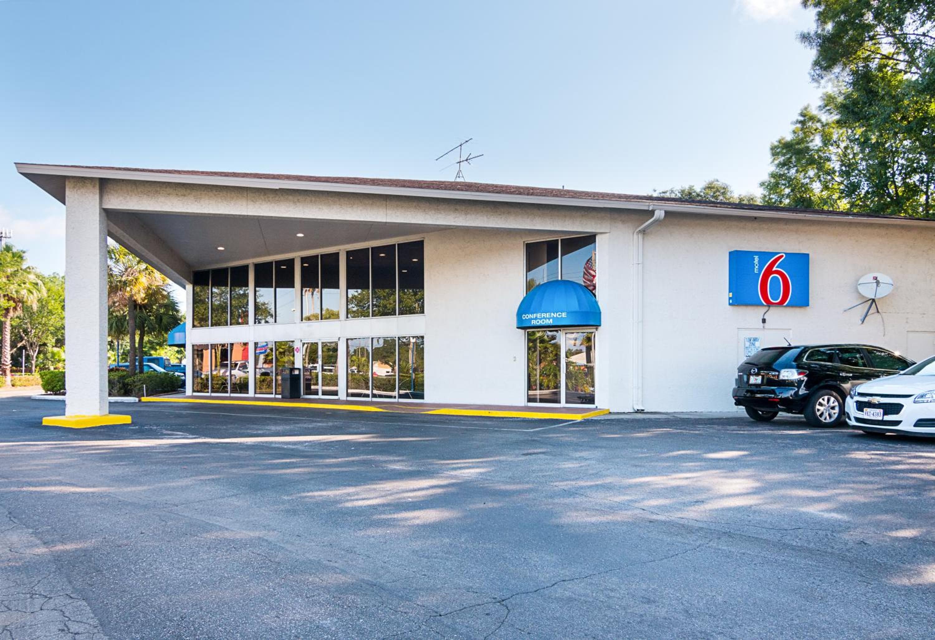 Motel 6-Tampa, FL - Fairgrounds — 2
