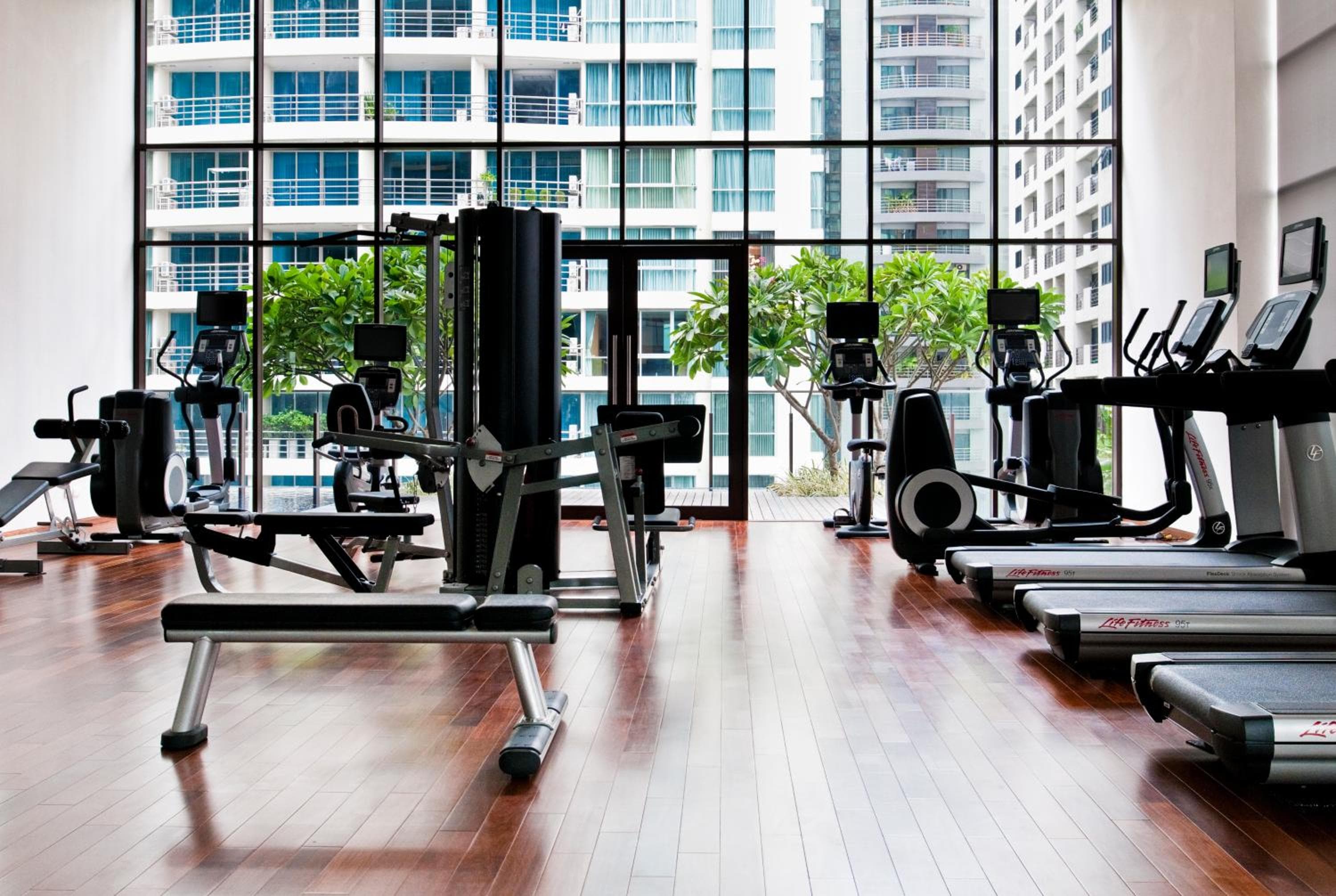 Hansar Bangkok Hotel — 16