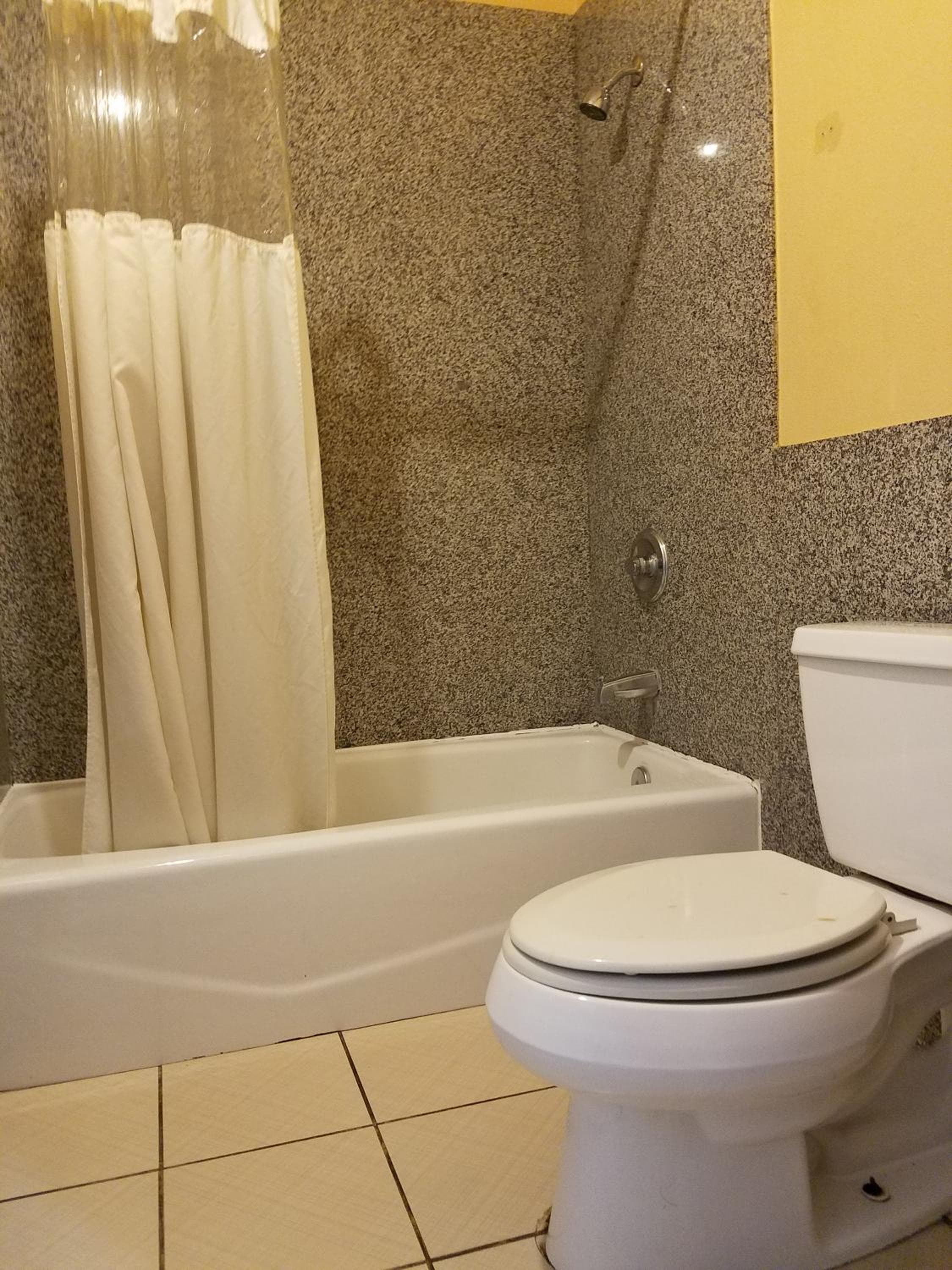 Central Inn Motel — 3