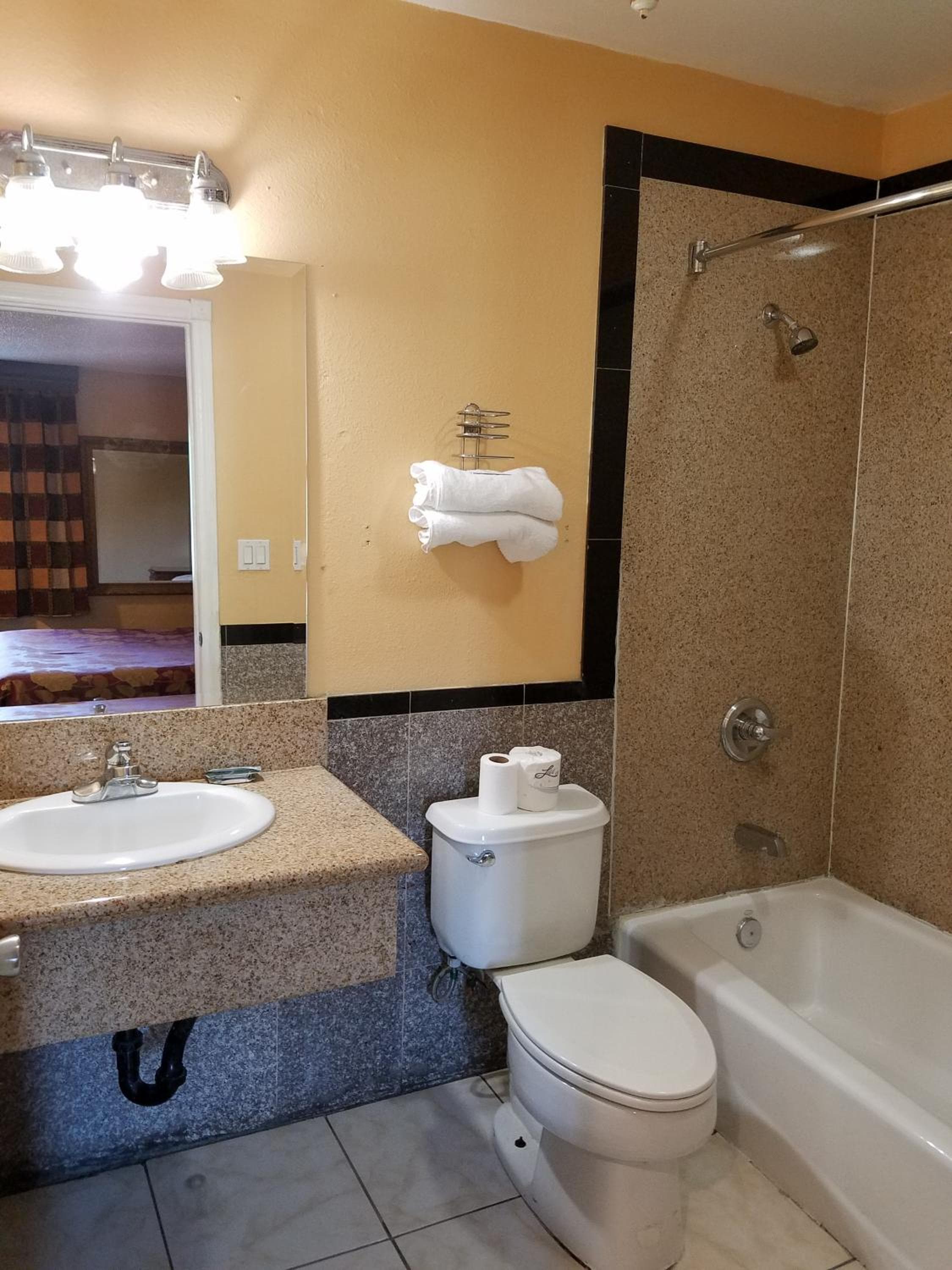 Central Inn Motel — 5