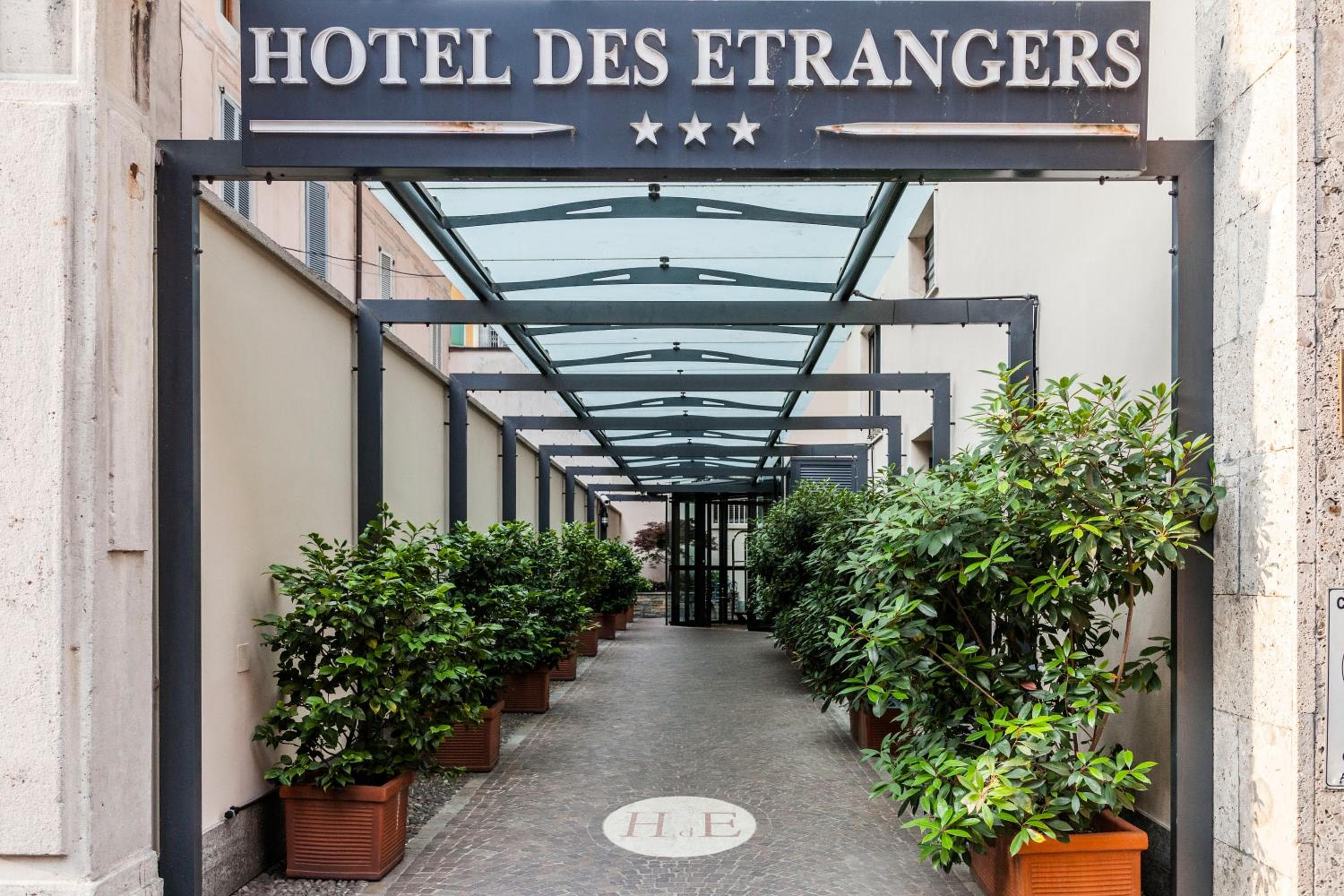 Hotel Des Étrangers — 1