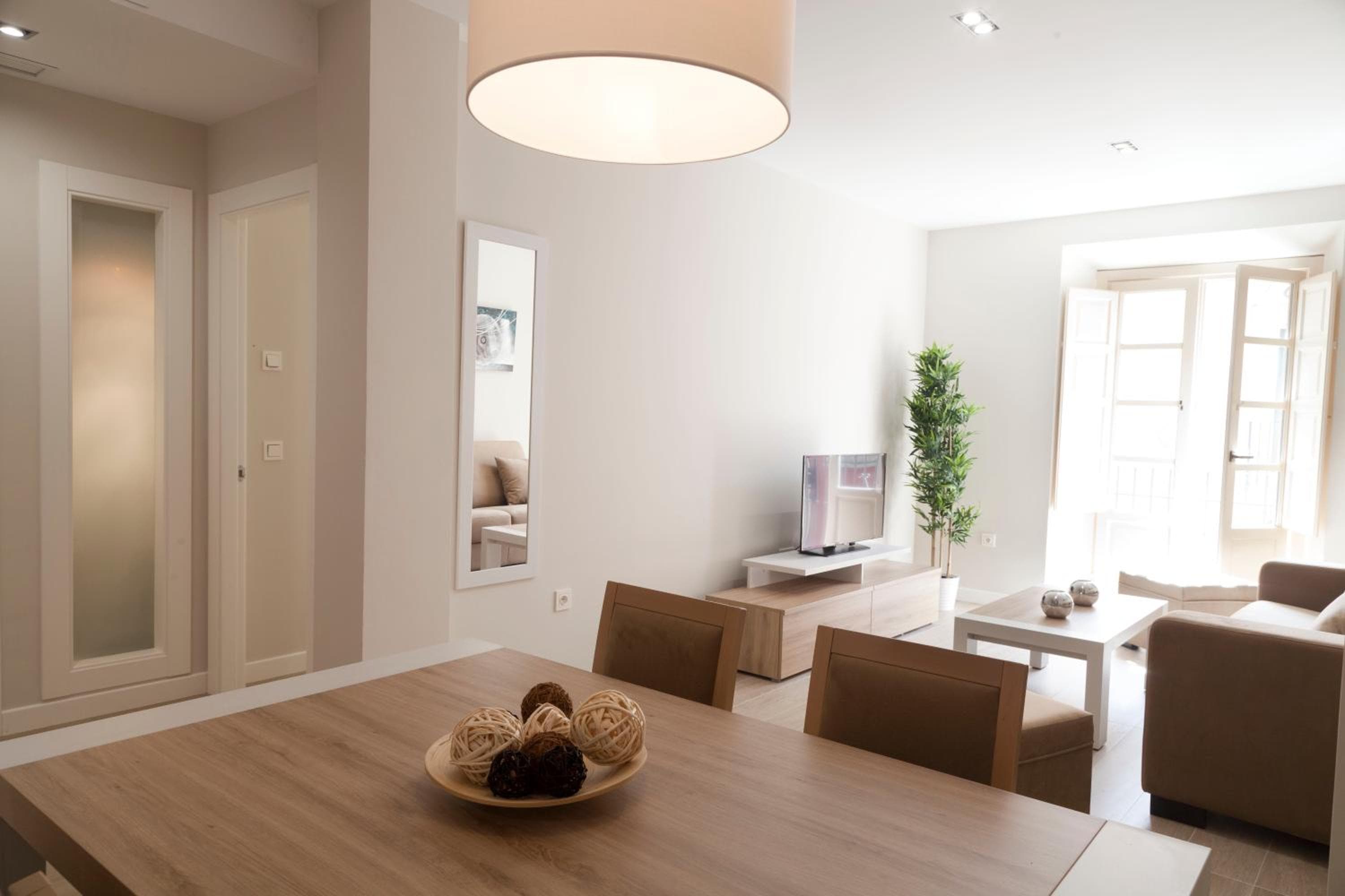 Apartamentos Pinar Málaga Centro - Carretería — 3