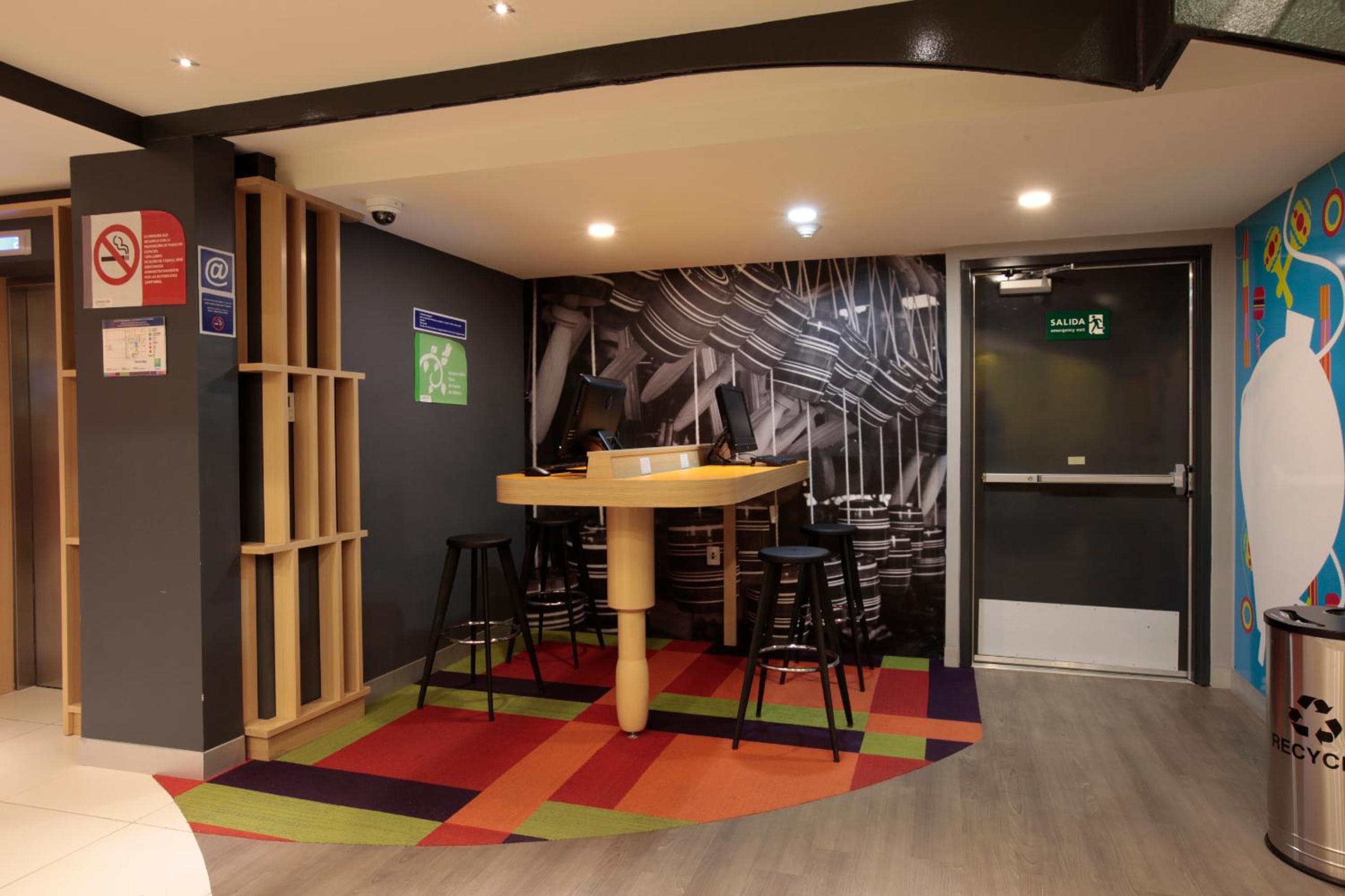 Ibis Styles Mexico Reforma — 13