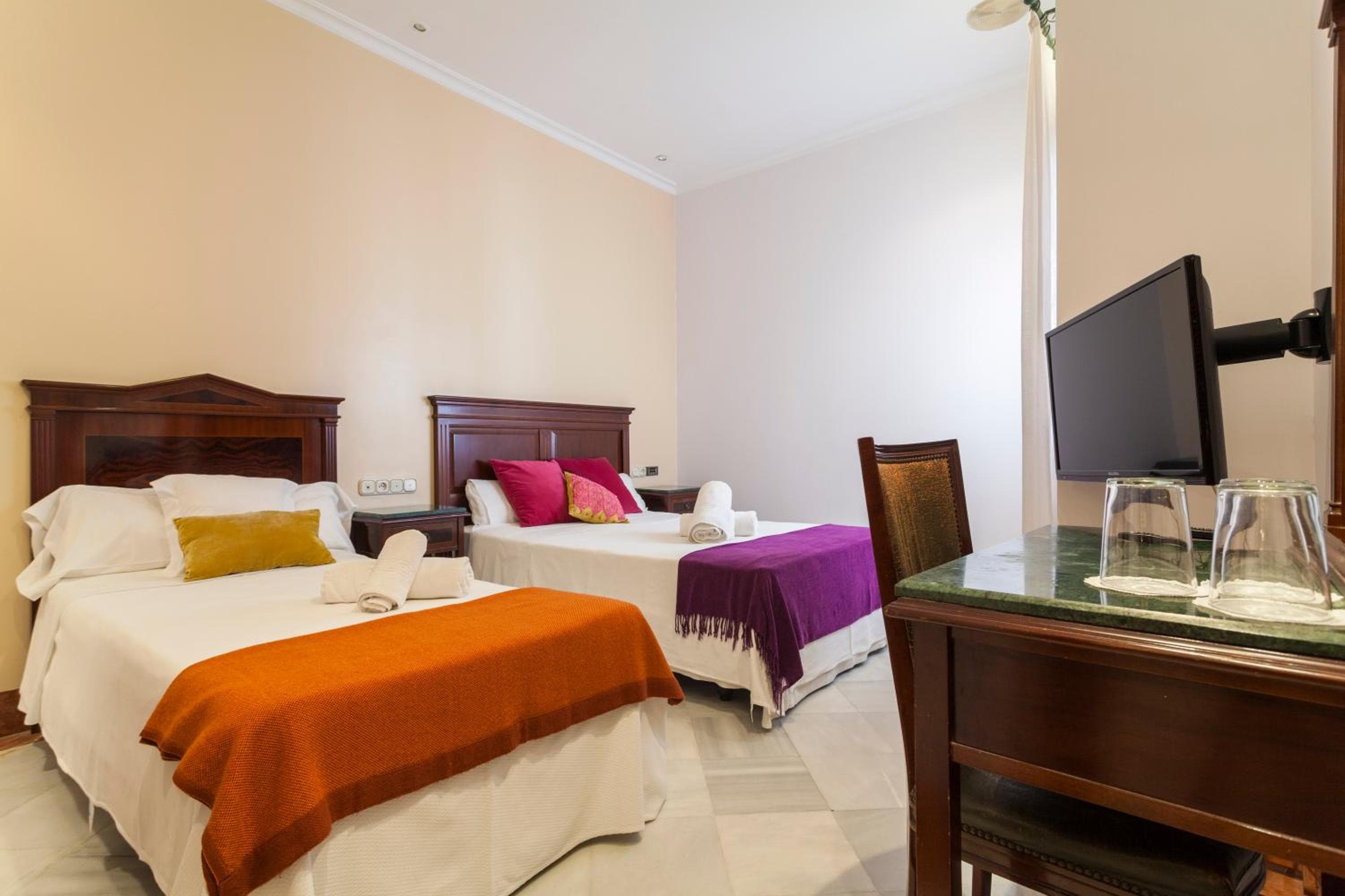 Hotel Baco — 1