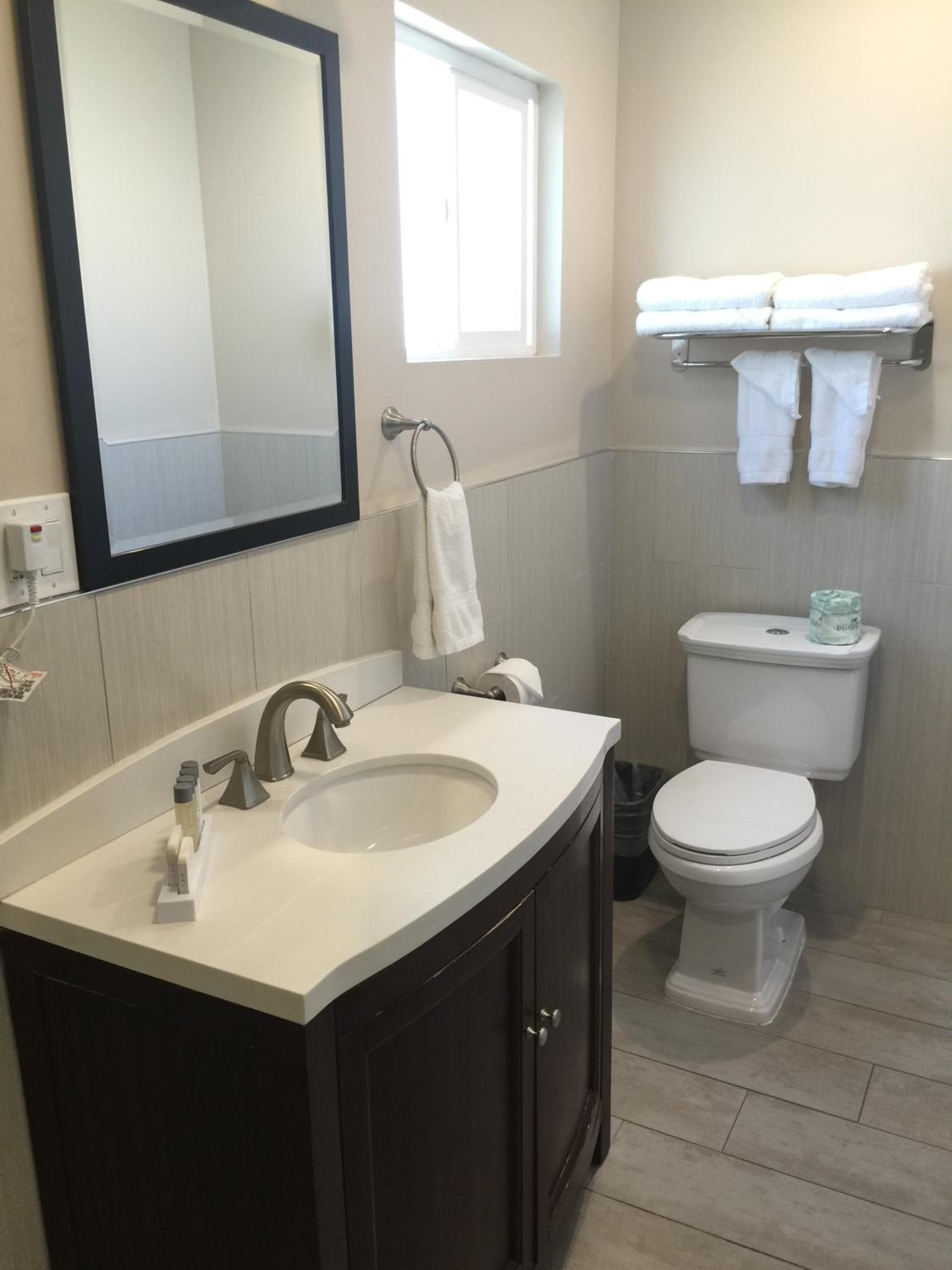 El Royale Hotel - Near Universal Studios Hollywood — 17