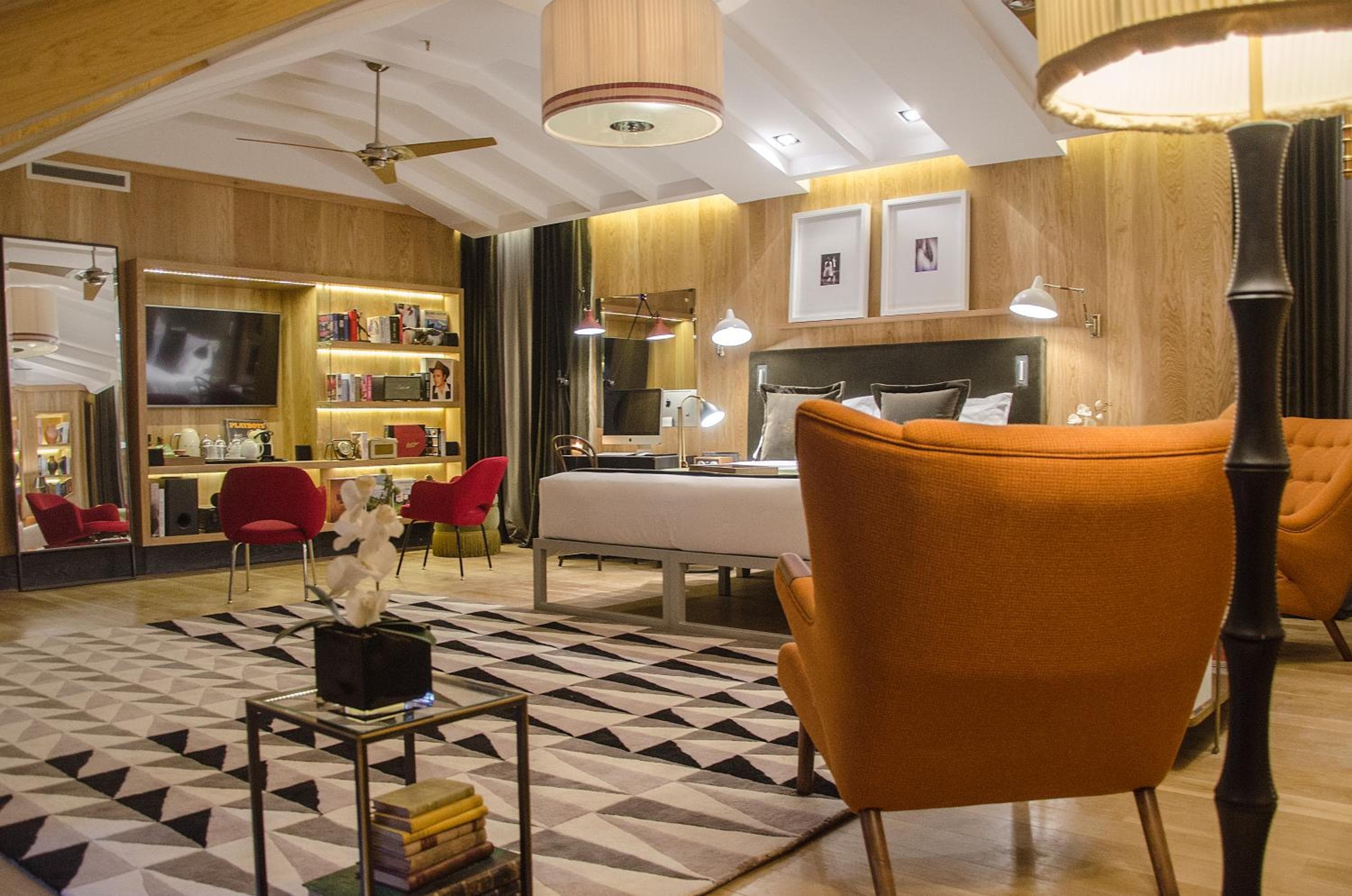 Browns Central Hotel — 3