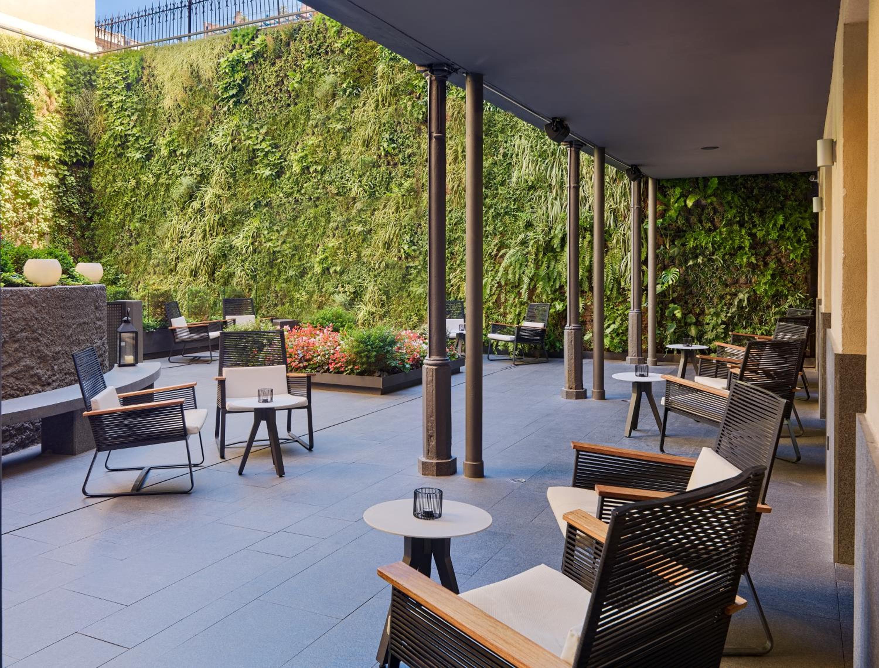 H10 Urquinaona Plaza — 27