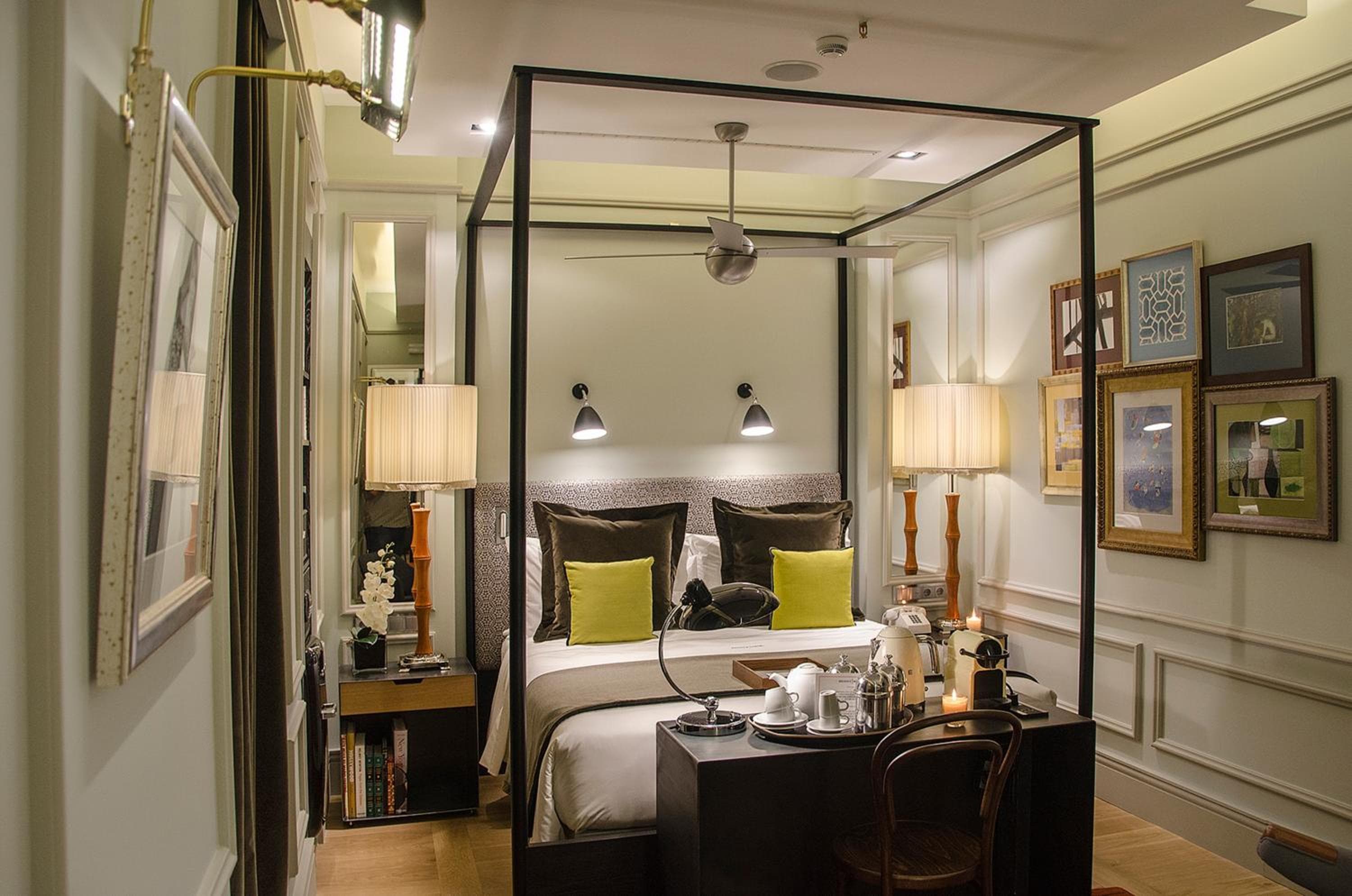 Browns Central Hotel — 15