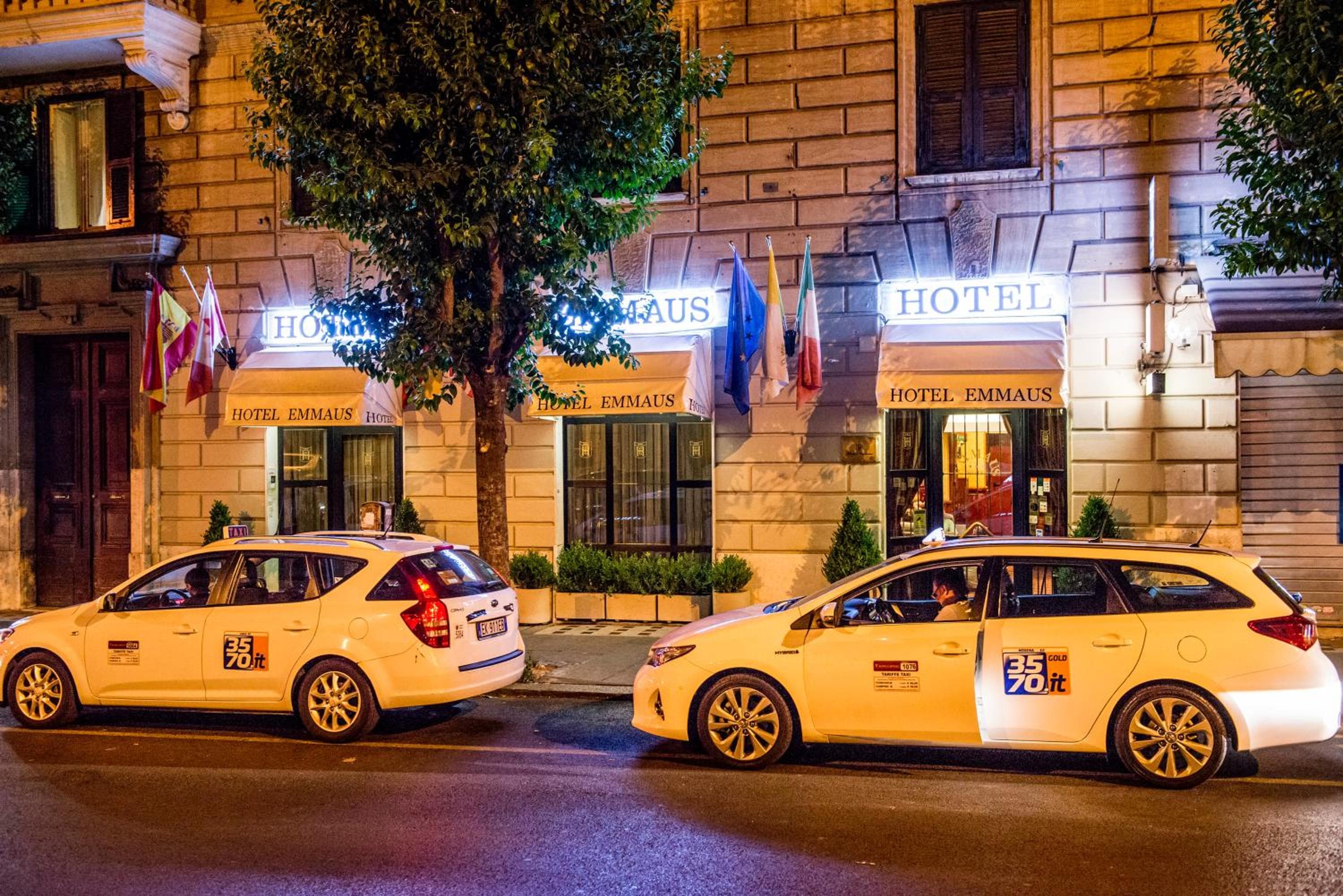 Hotel Emmaus — 2