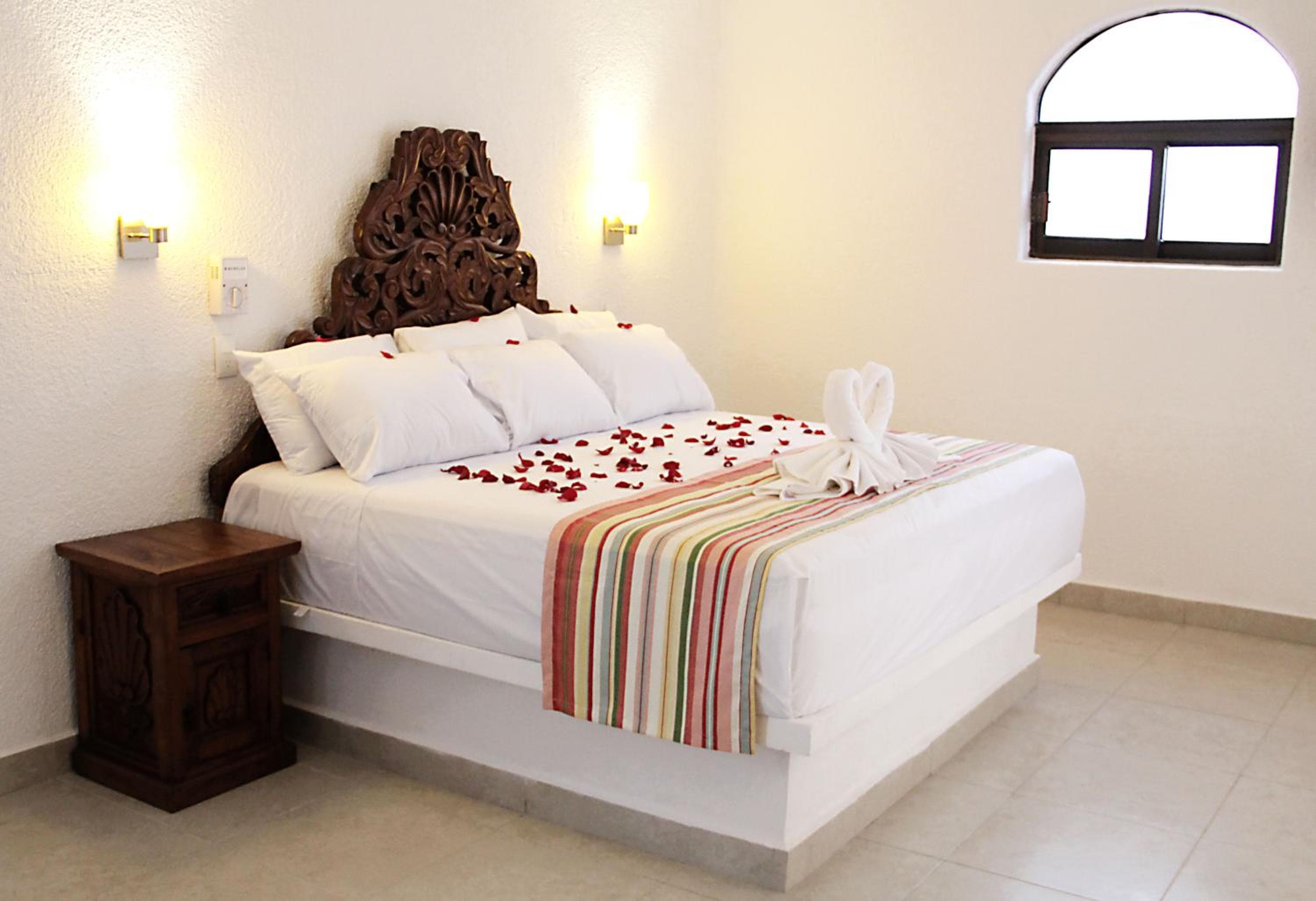 Pelicano Inn Playa del Carmen - Beachfront Hotel — 4