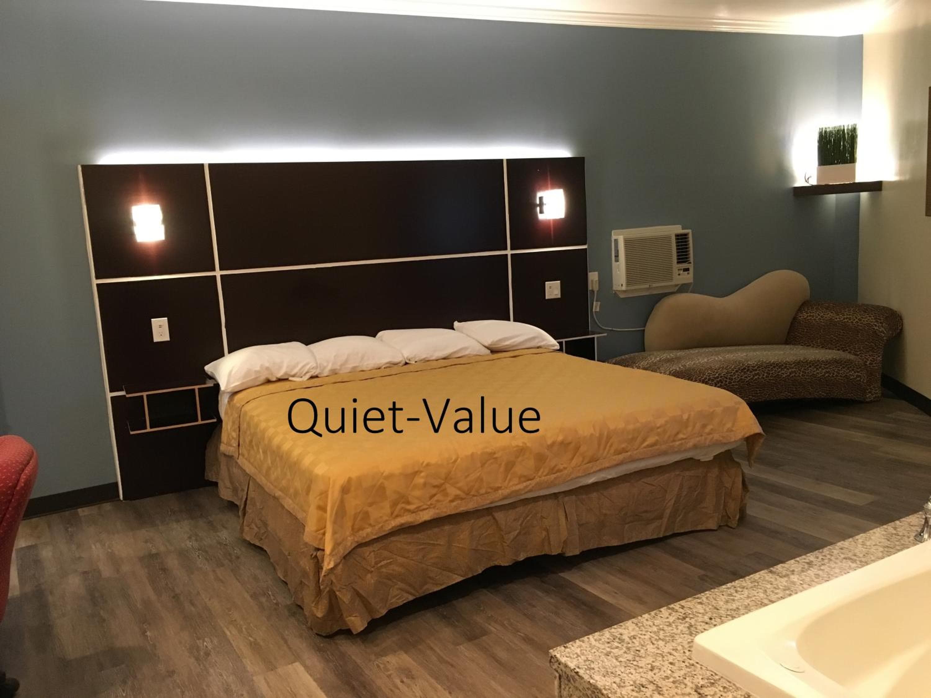 Motel Lincoln Park — 28