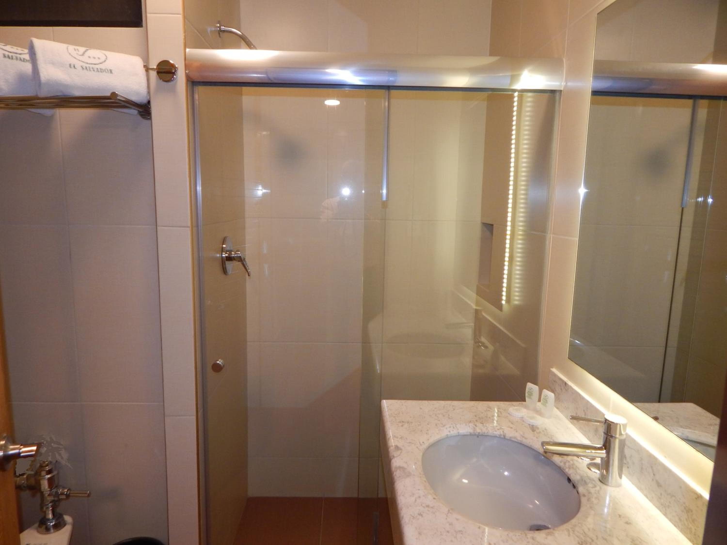 Hotel El Salvador — 10