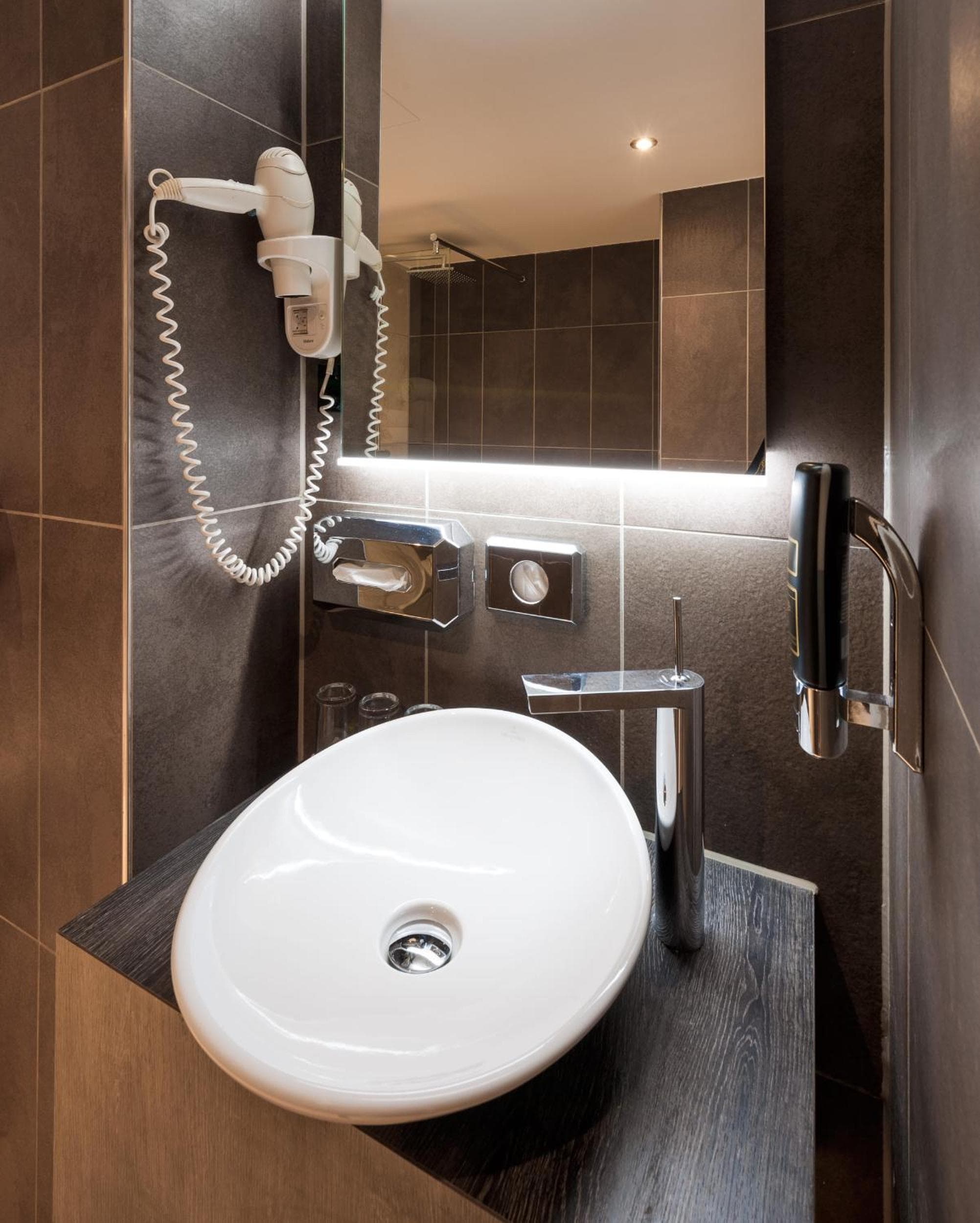 The Alfred Hotel — 17