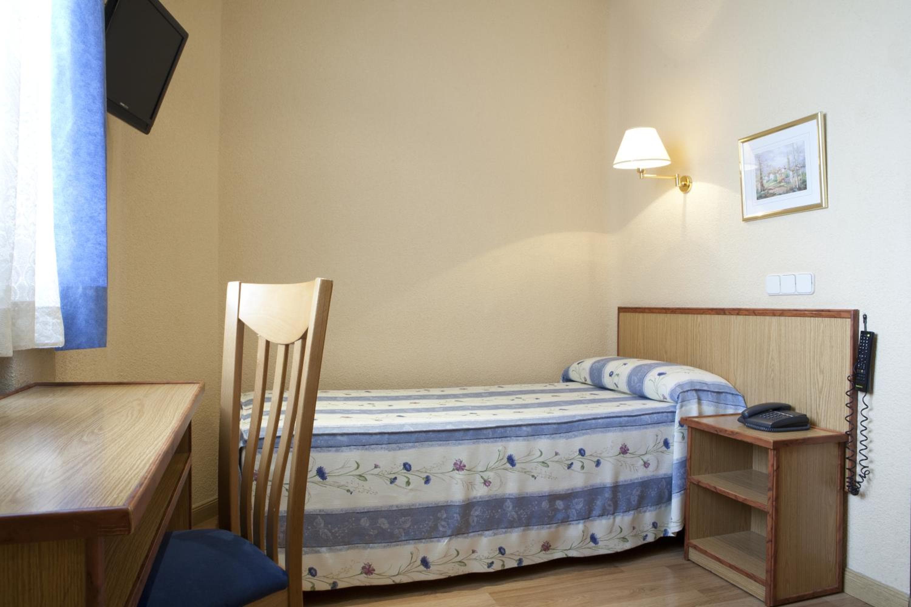 Hotel Mediodia — 7