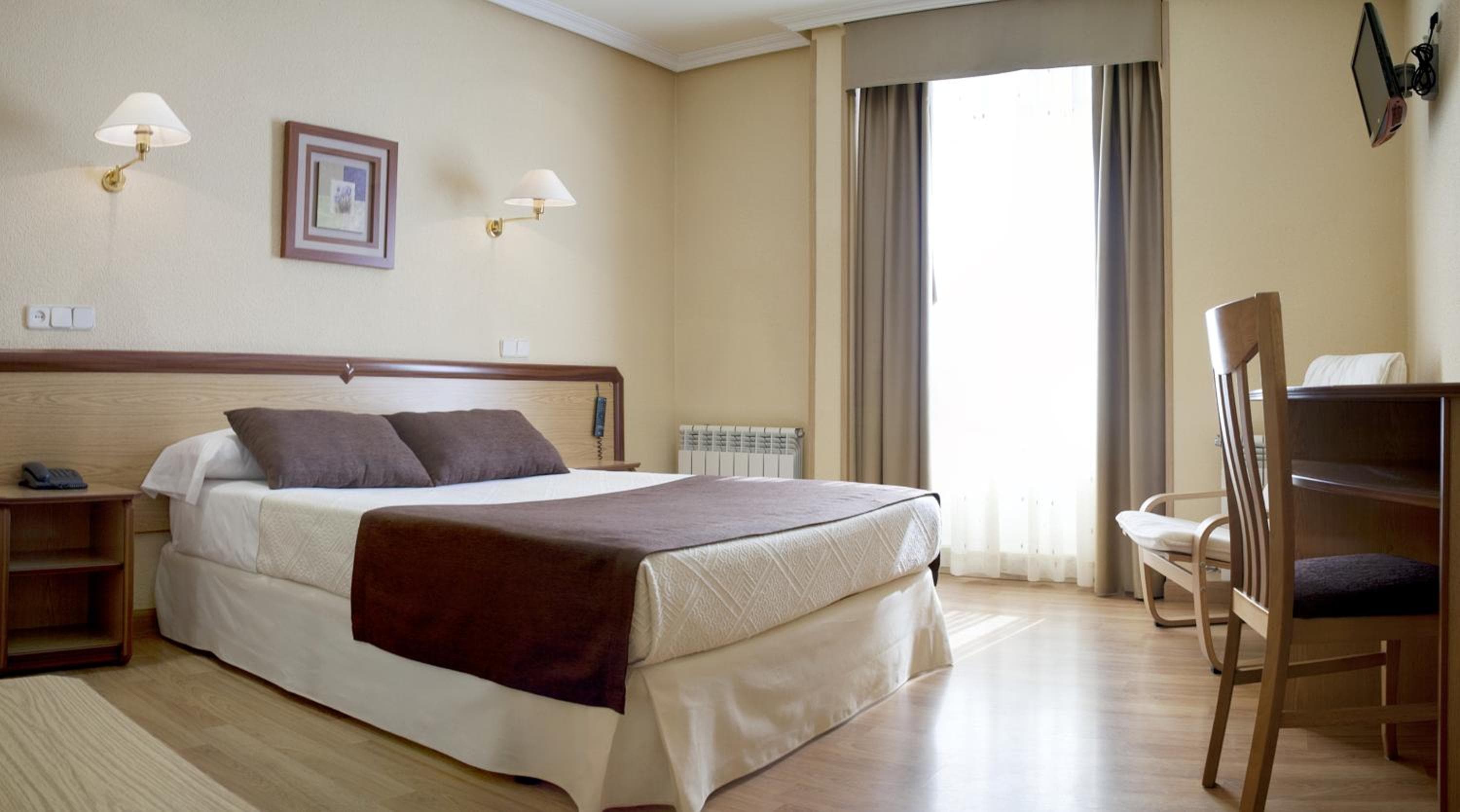 Hotel Mediodia — 8