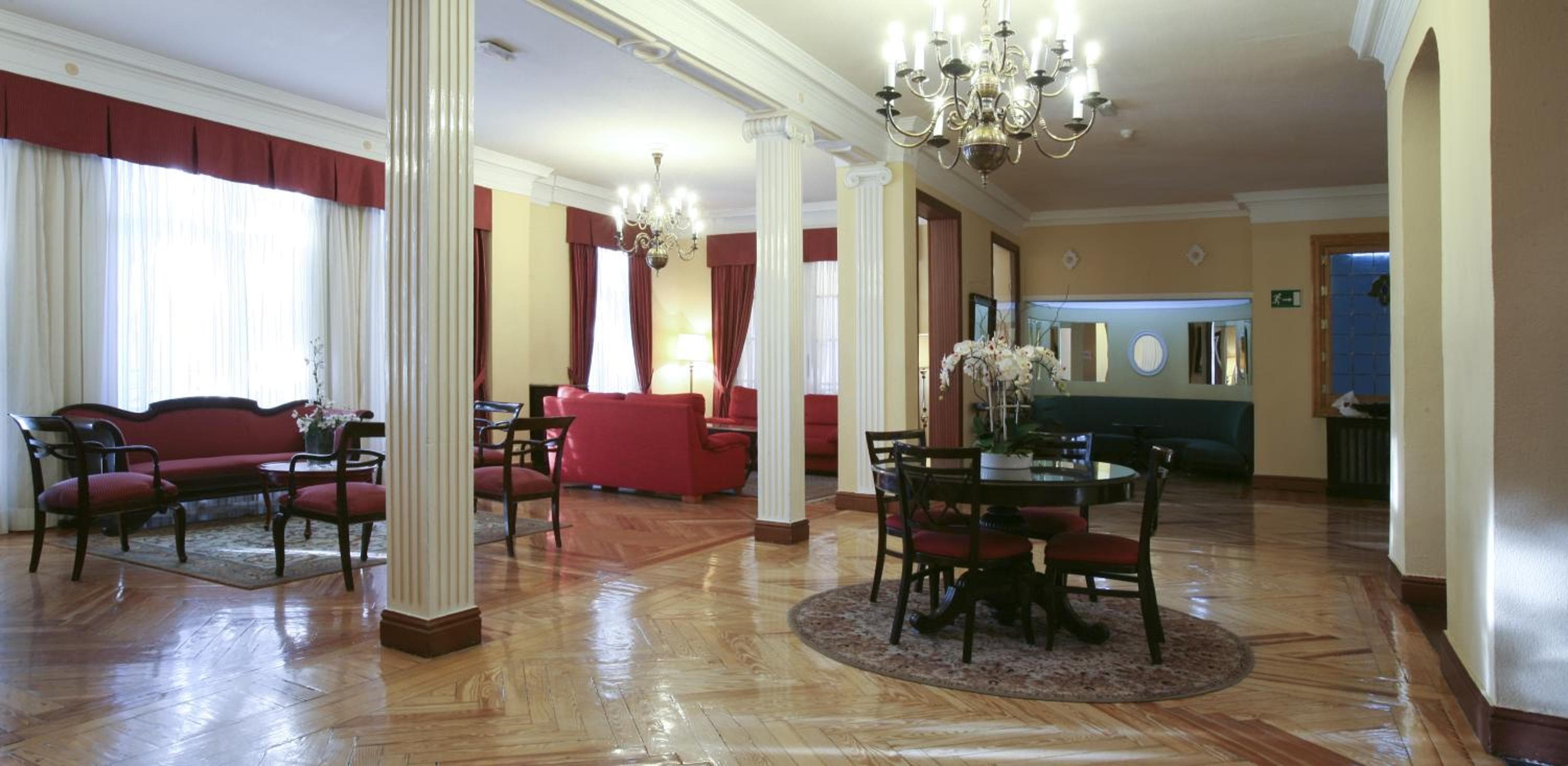 Hotel Mediodia — 27
