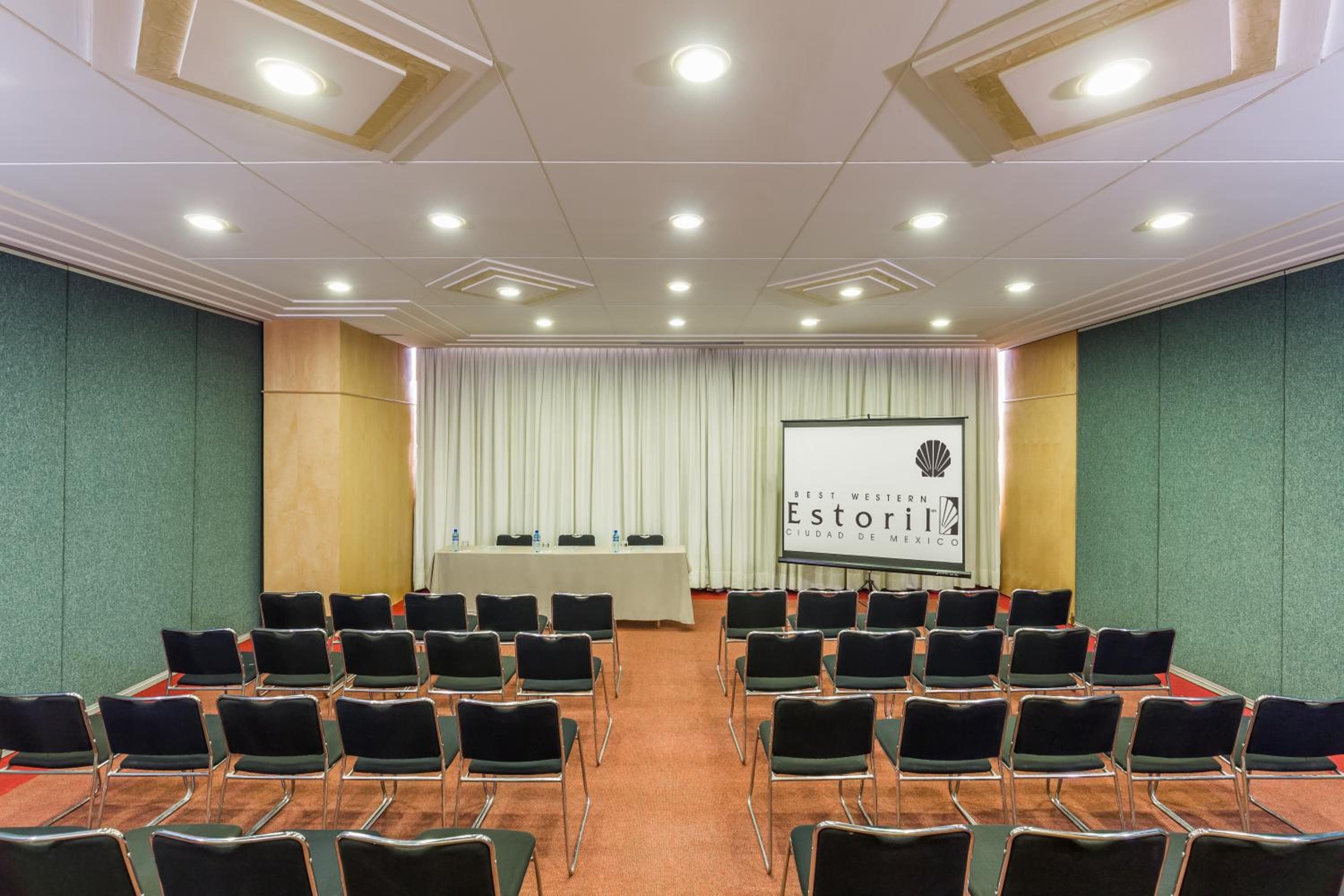 Hotel Estoril — 19