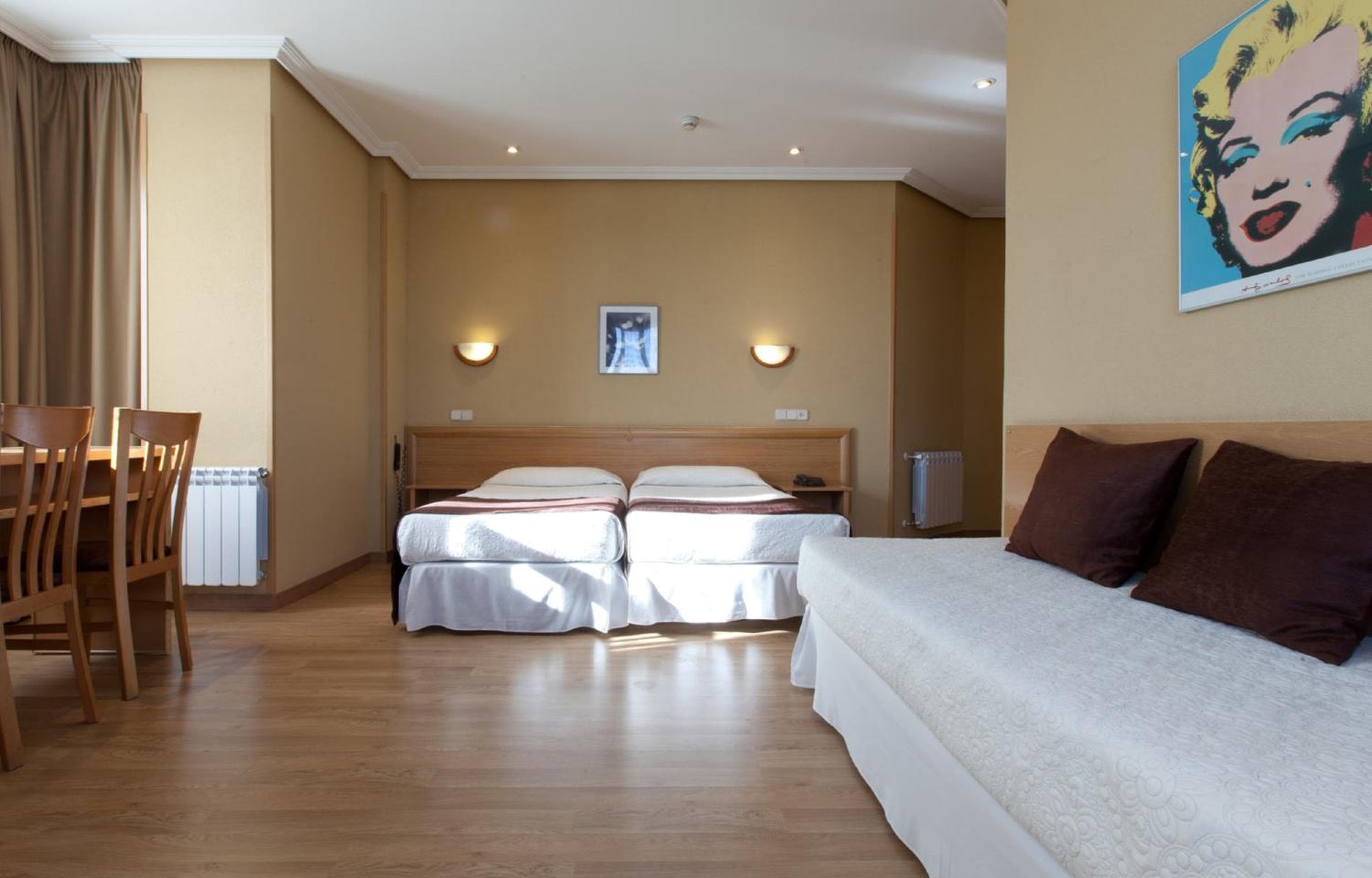 Hotel Mediodia — 16