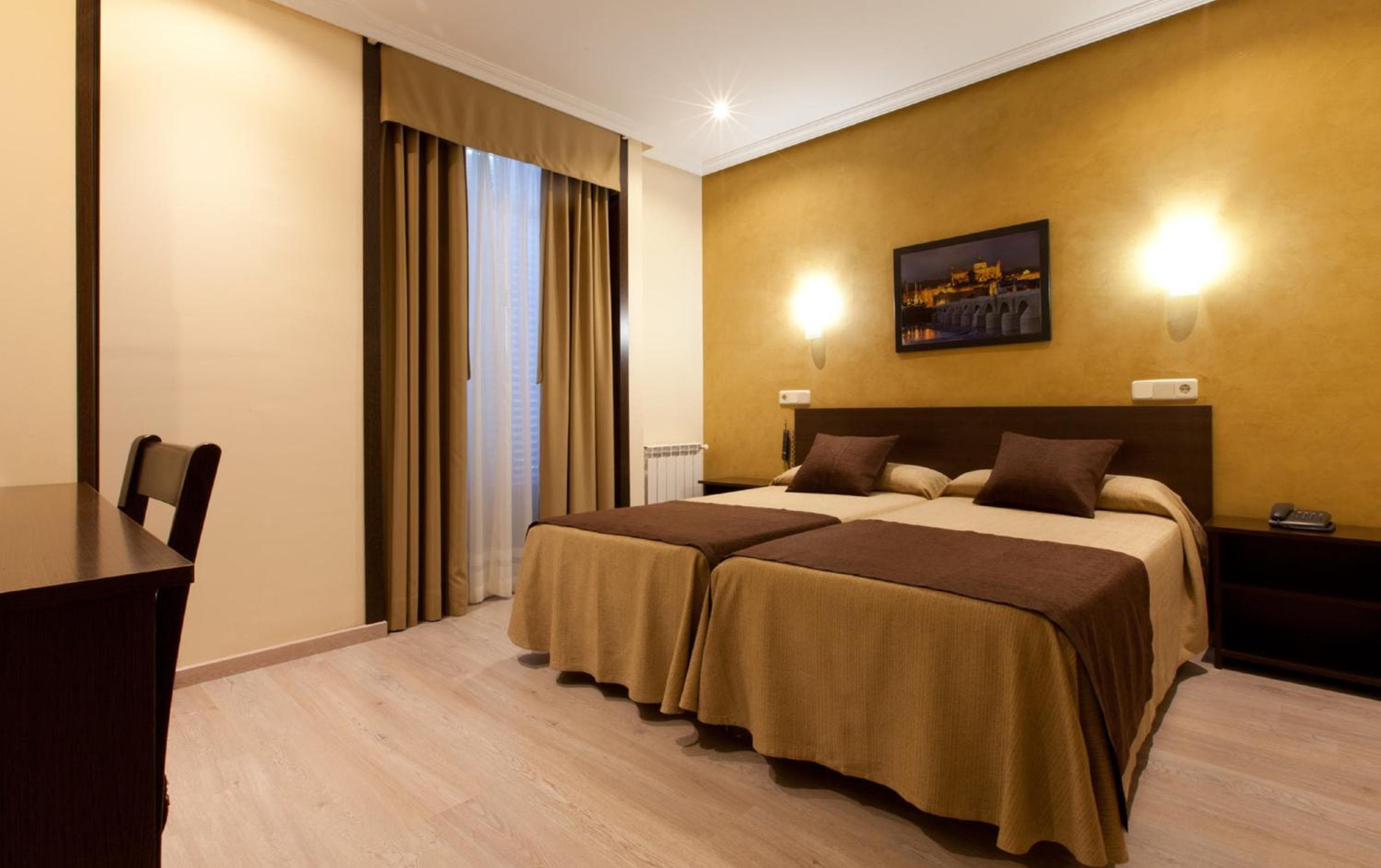 Hotel Mediodia — 18