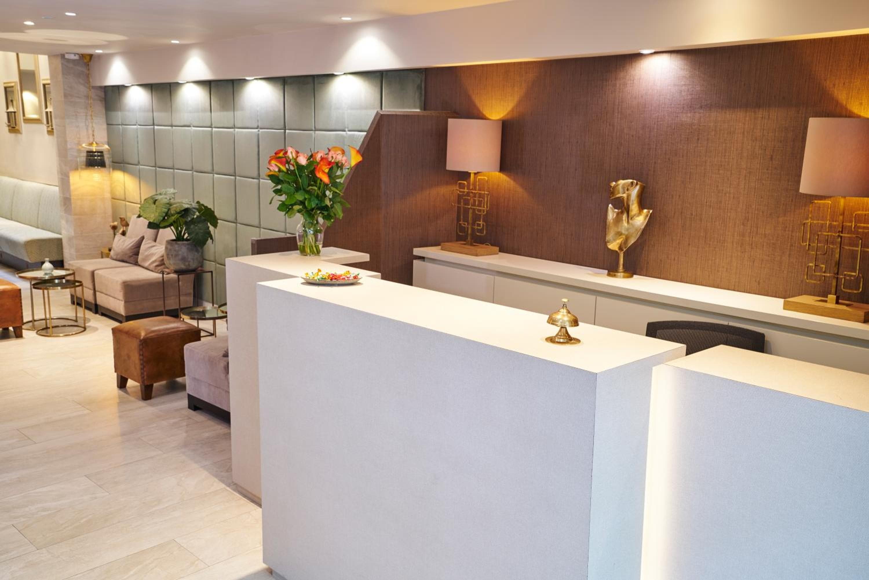 Hotel The Bird — 10