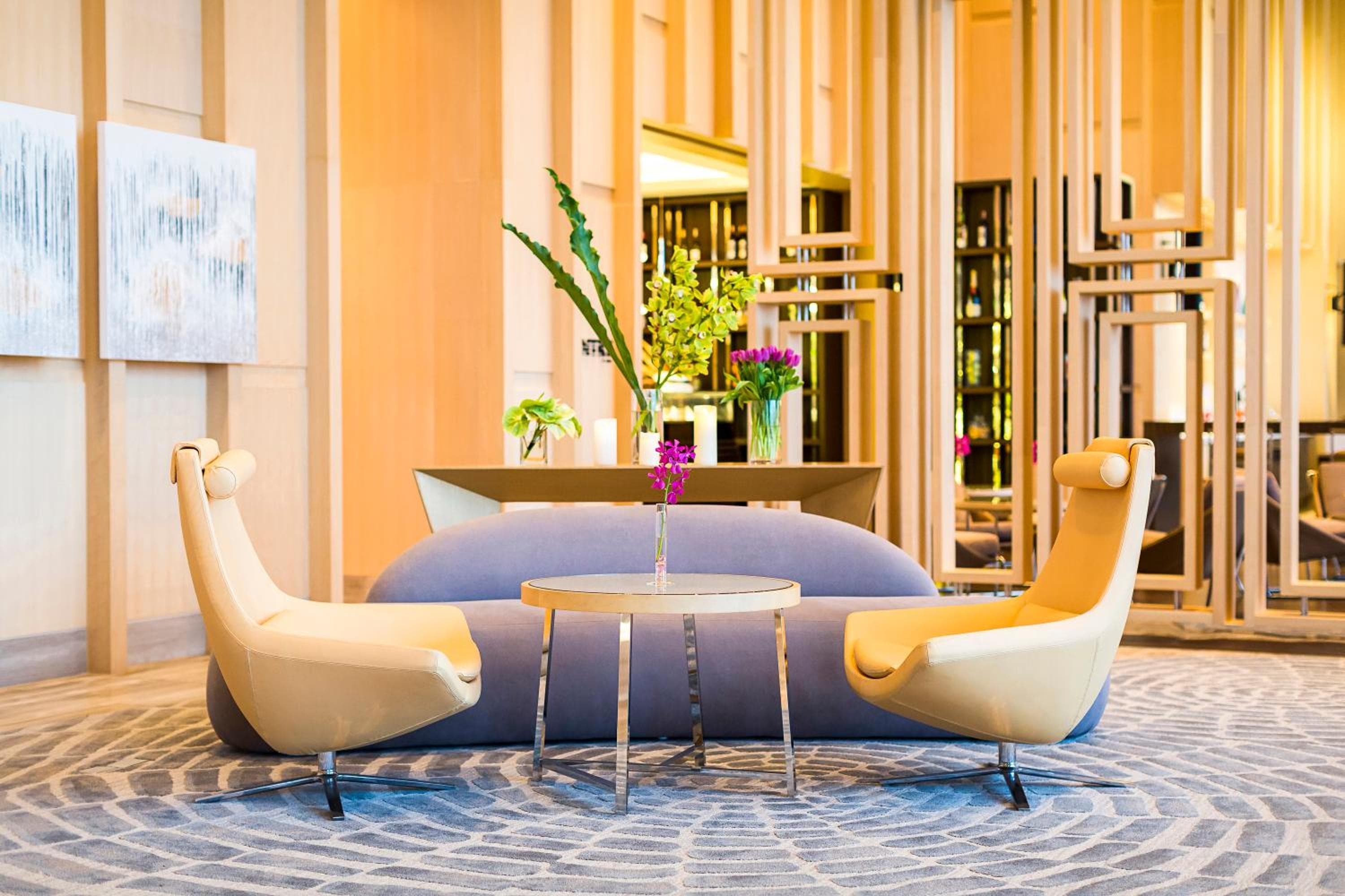 Avani Plus Riverside Bangkok Hotel — 13