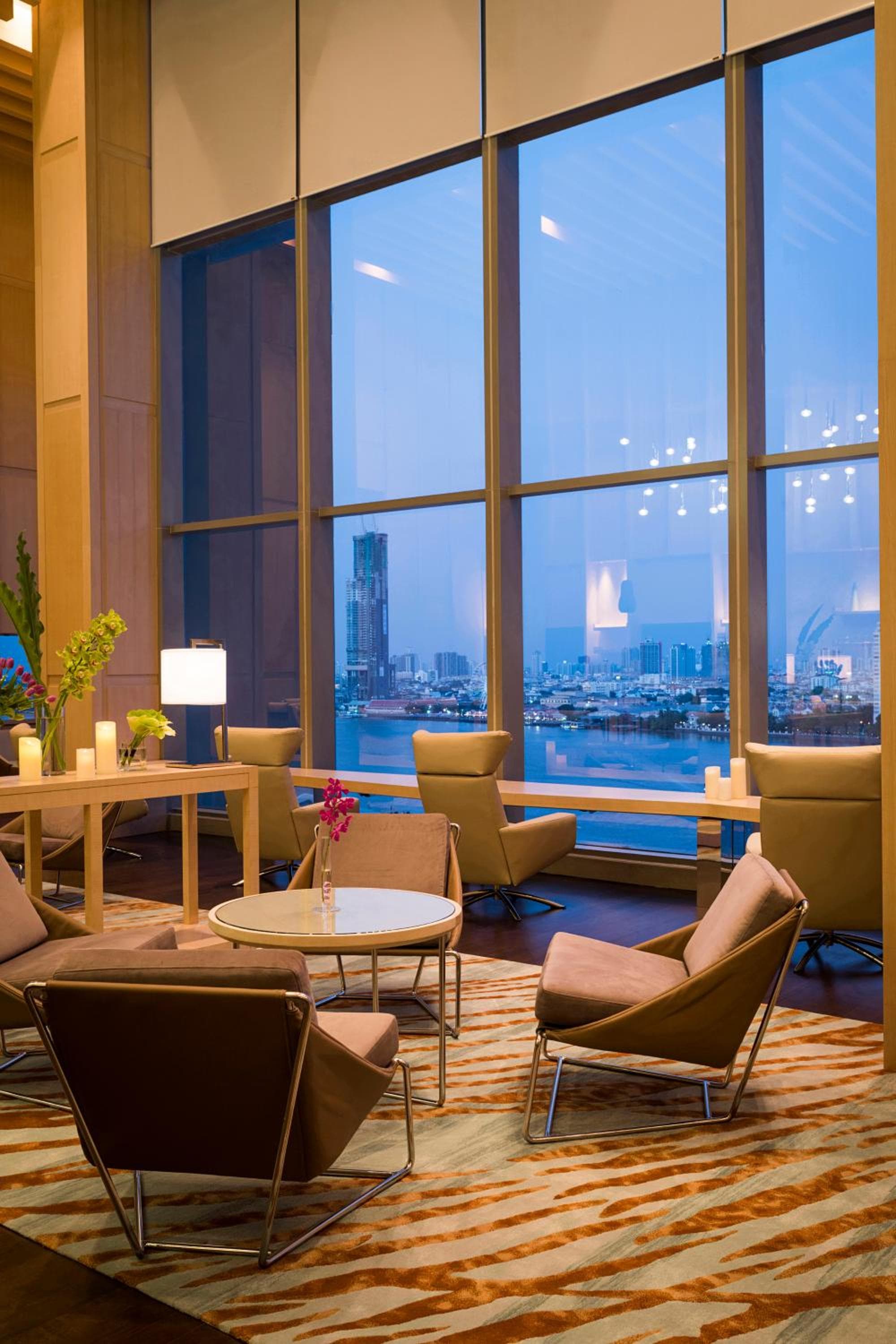 Avani Plus Riverside Bangkok Hotel — 14