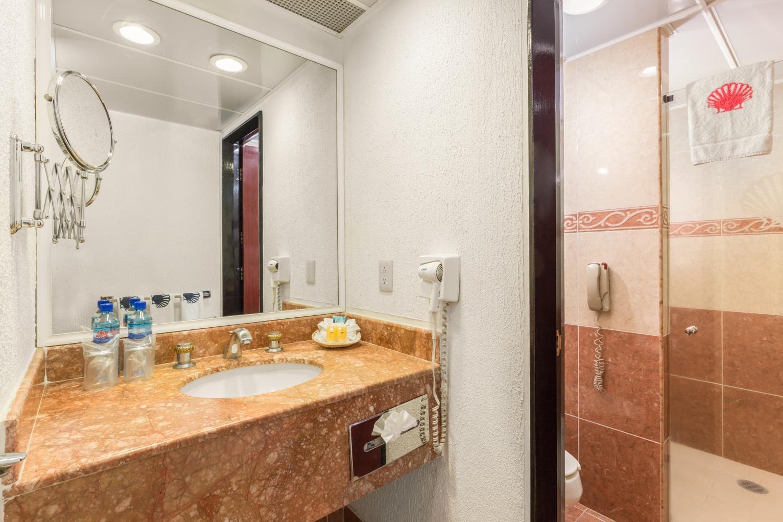 Hotel Estoril — 3