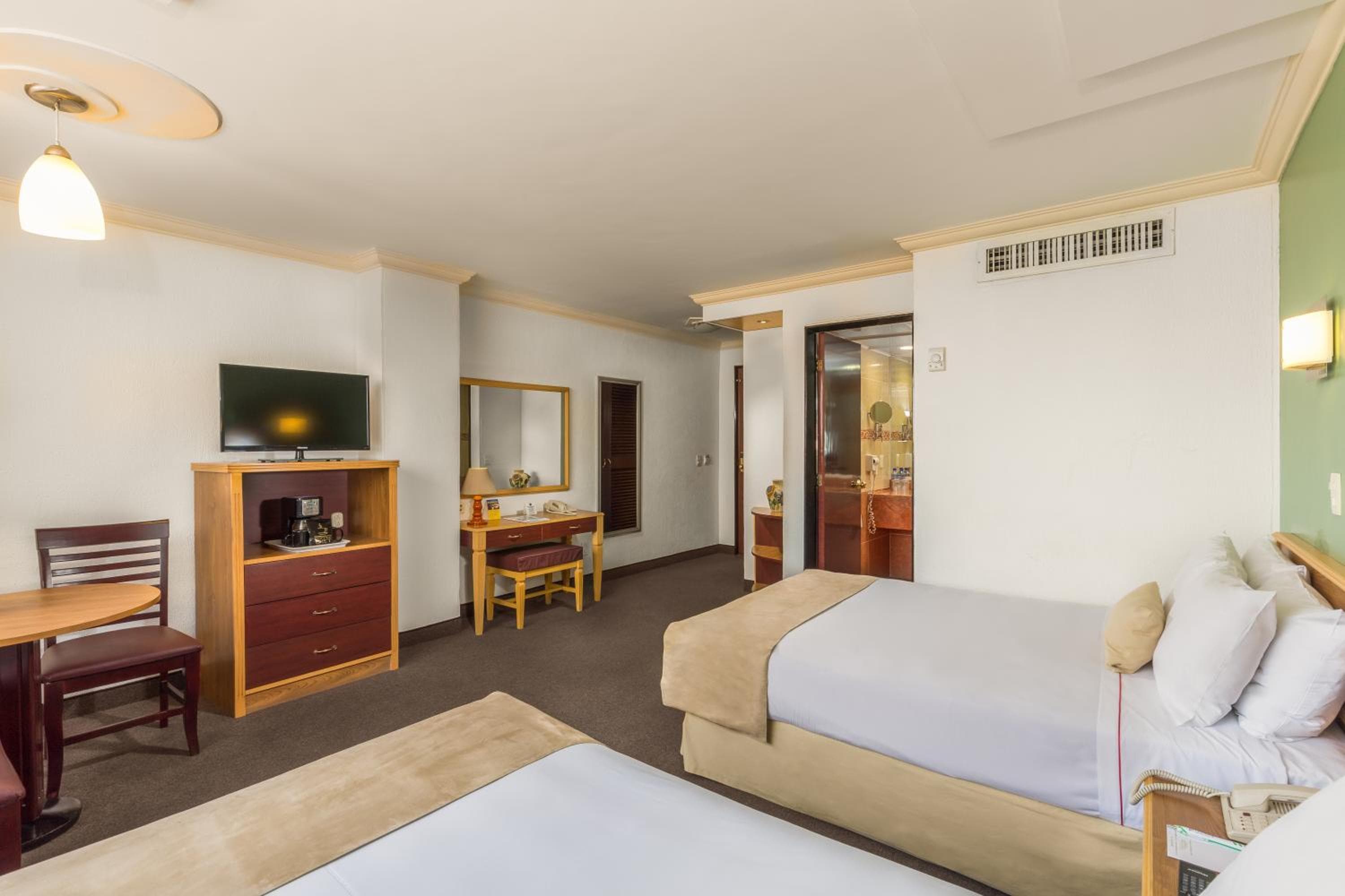 Hotel Estoril — 13