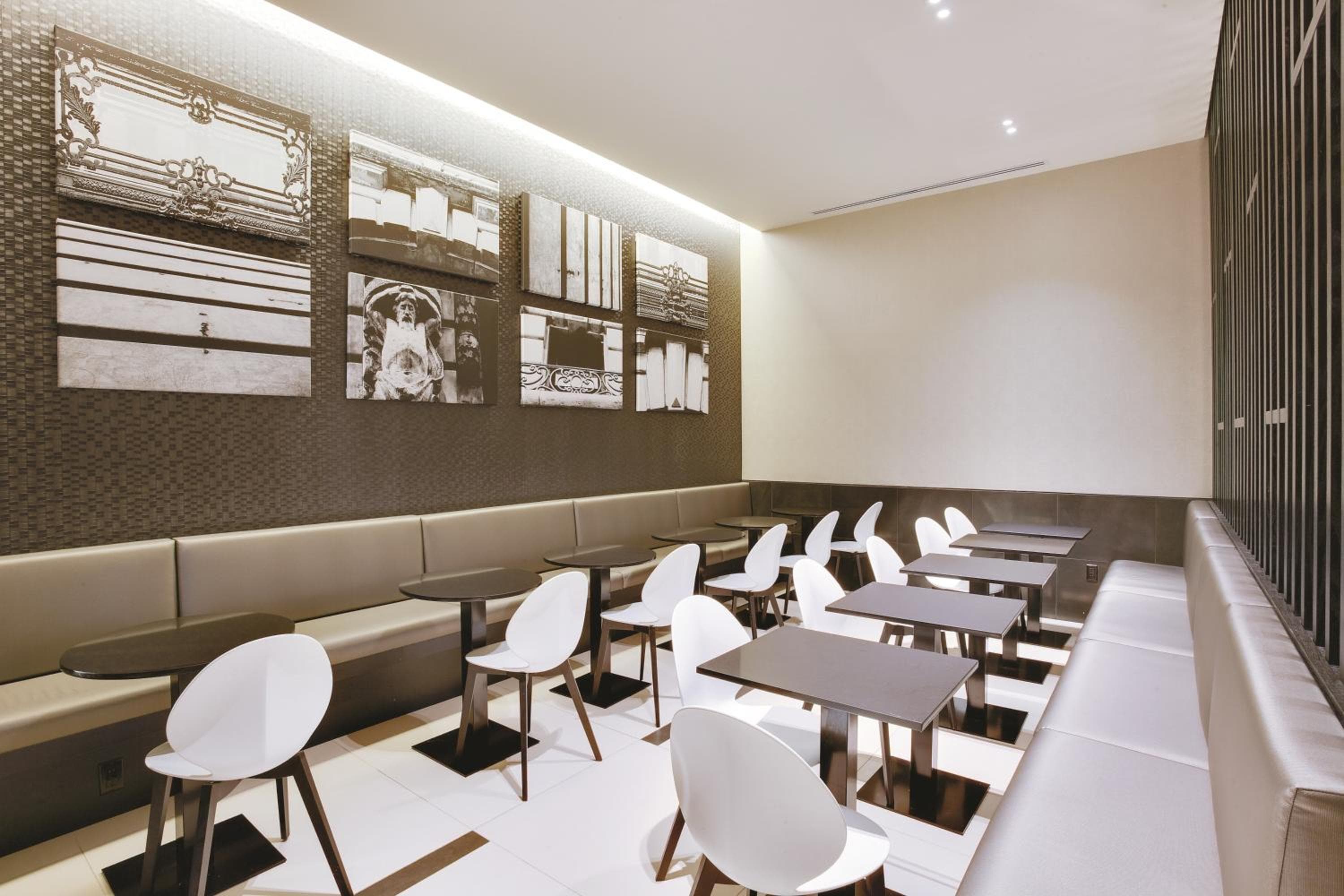 The Hotel at Fifth Avenue — 25