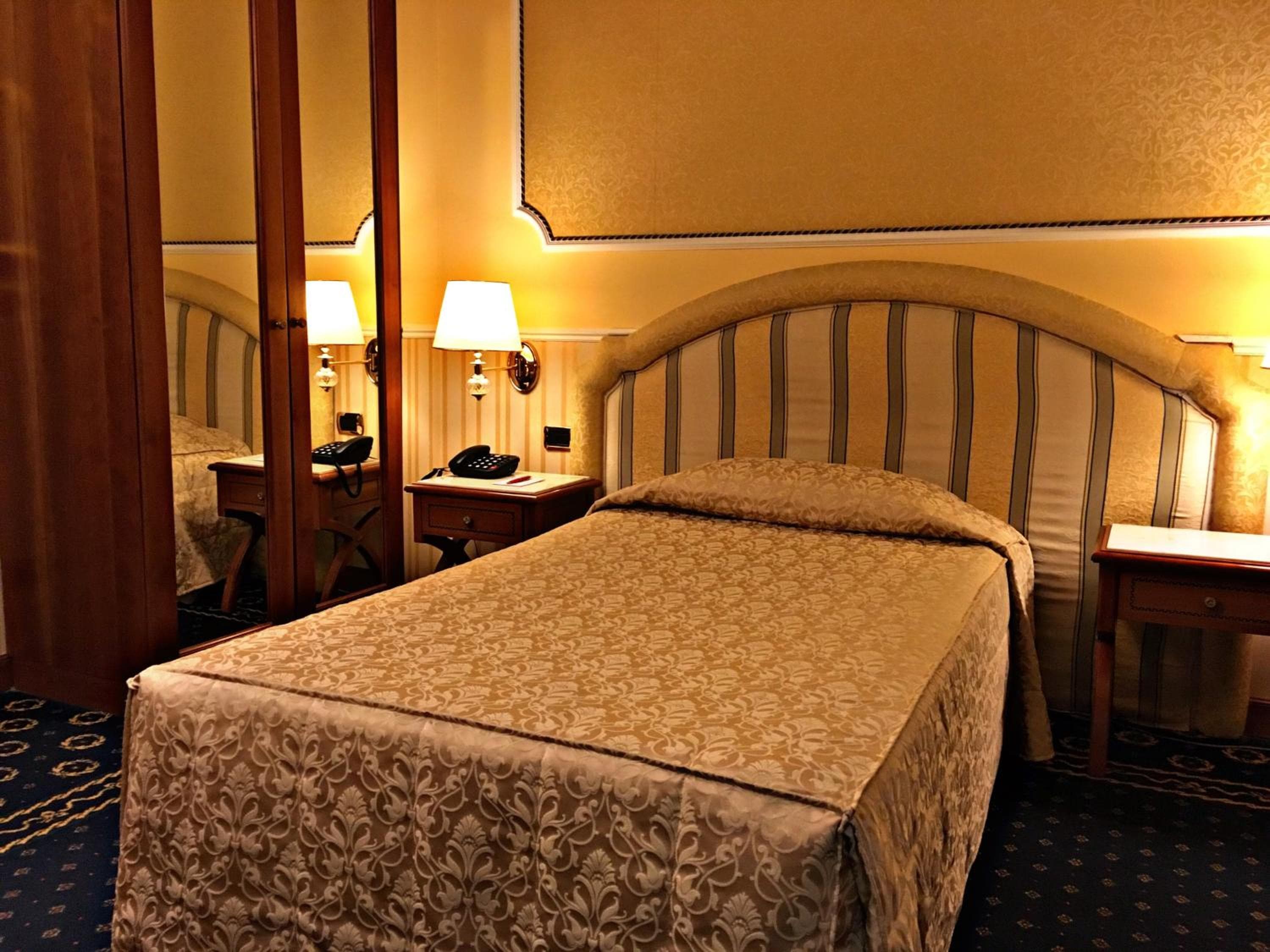Andreola Central Hotel — 13