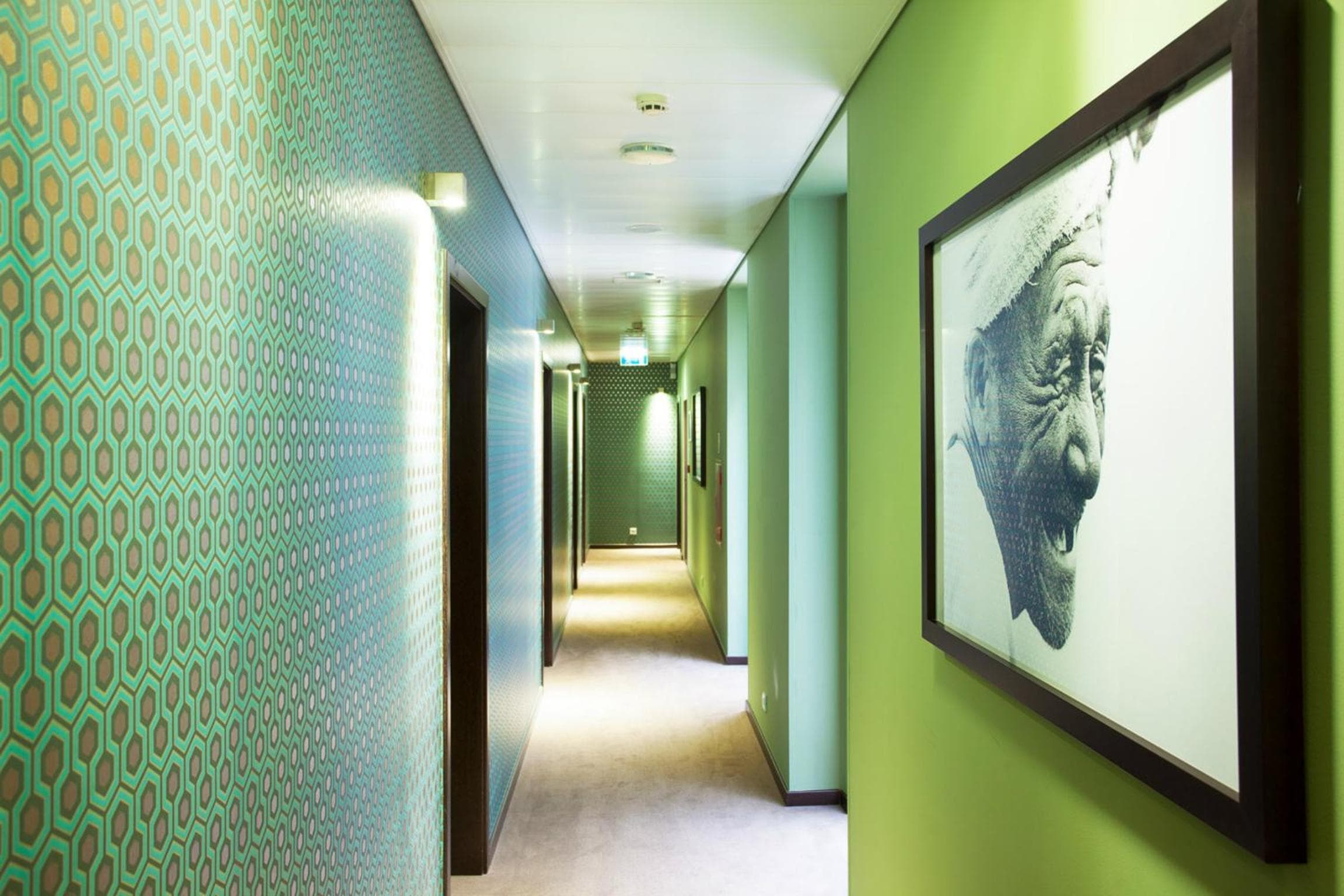 Internacional Design Hotel — 12