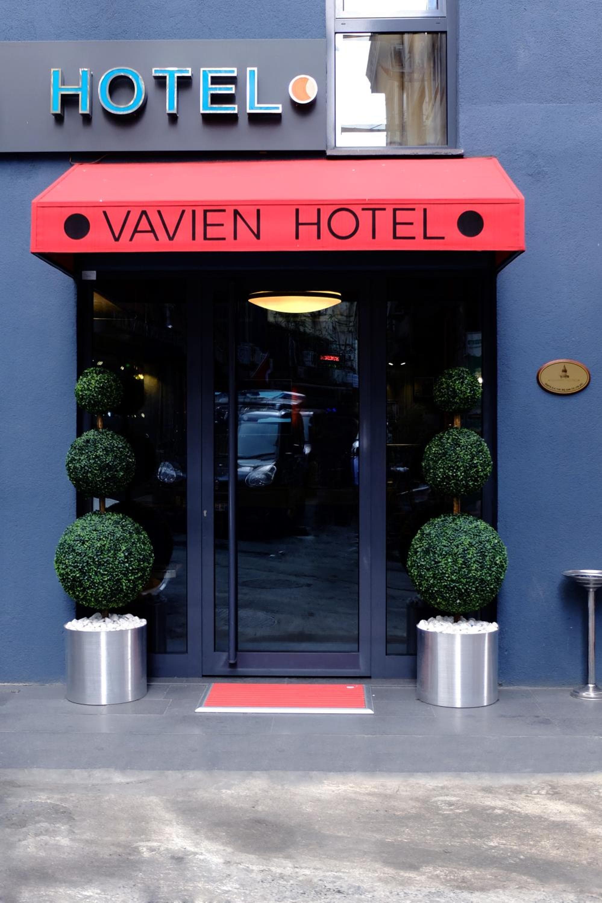 Vavien Hotel — 1