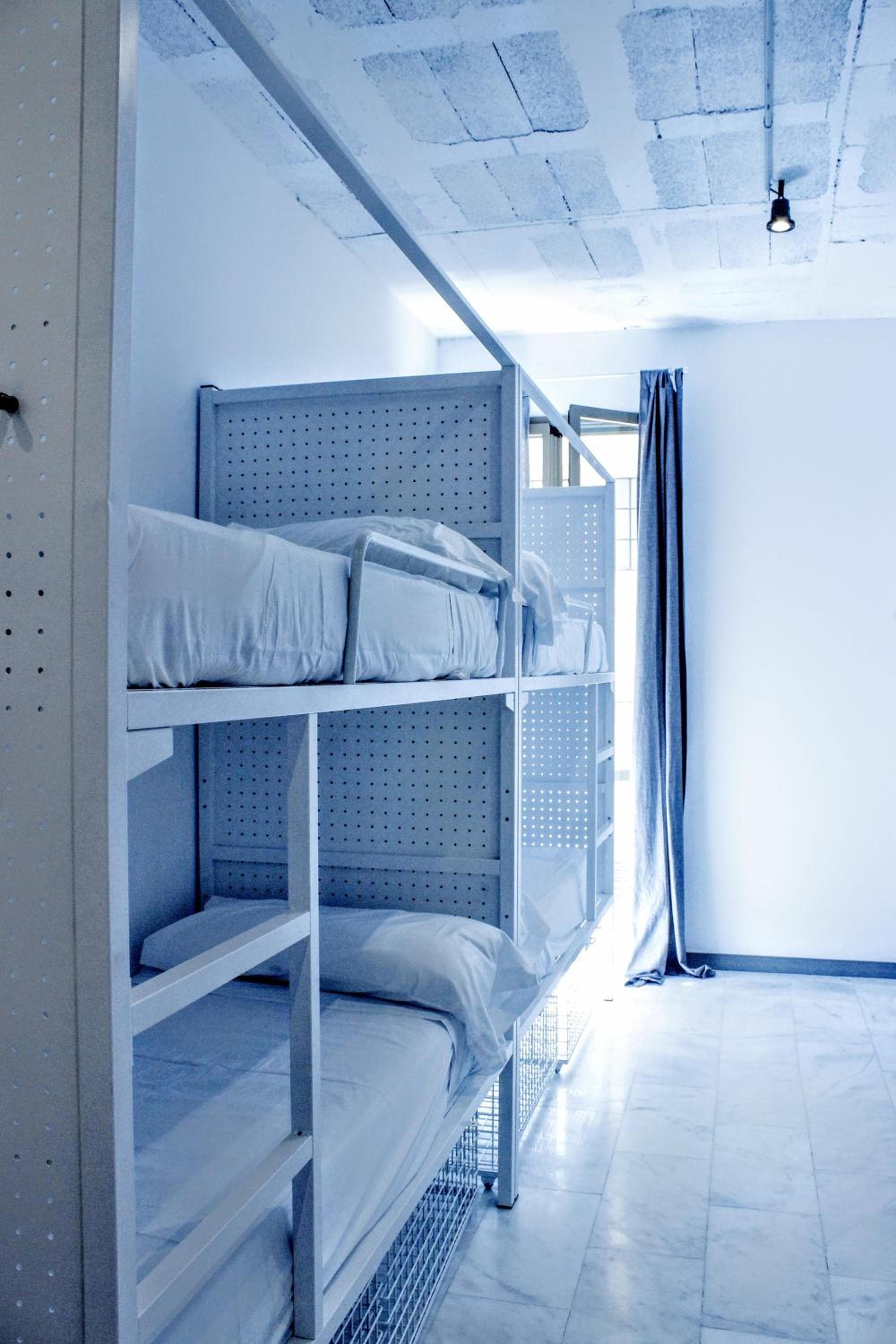 Feel Hostels Soho Malaga — 14