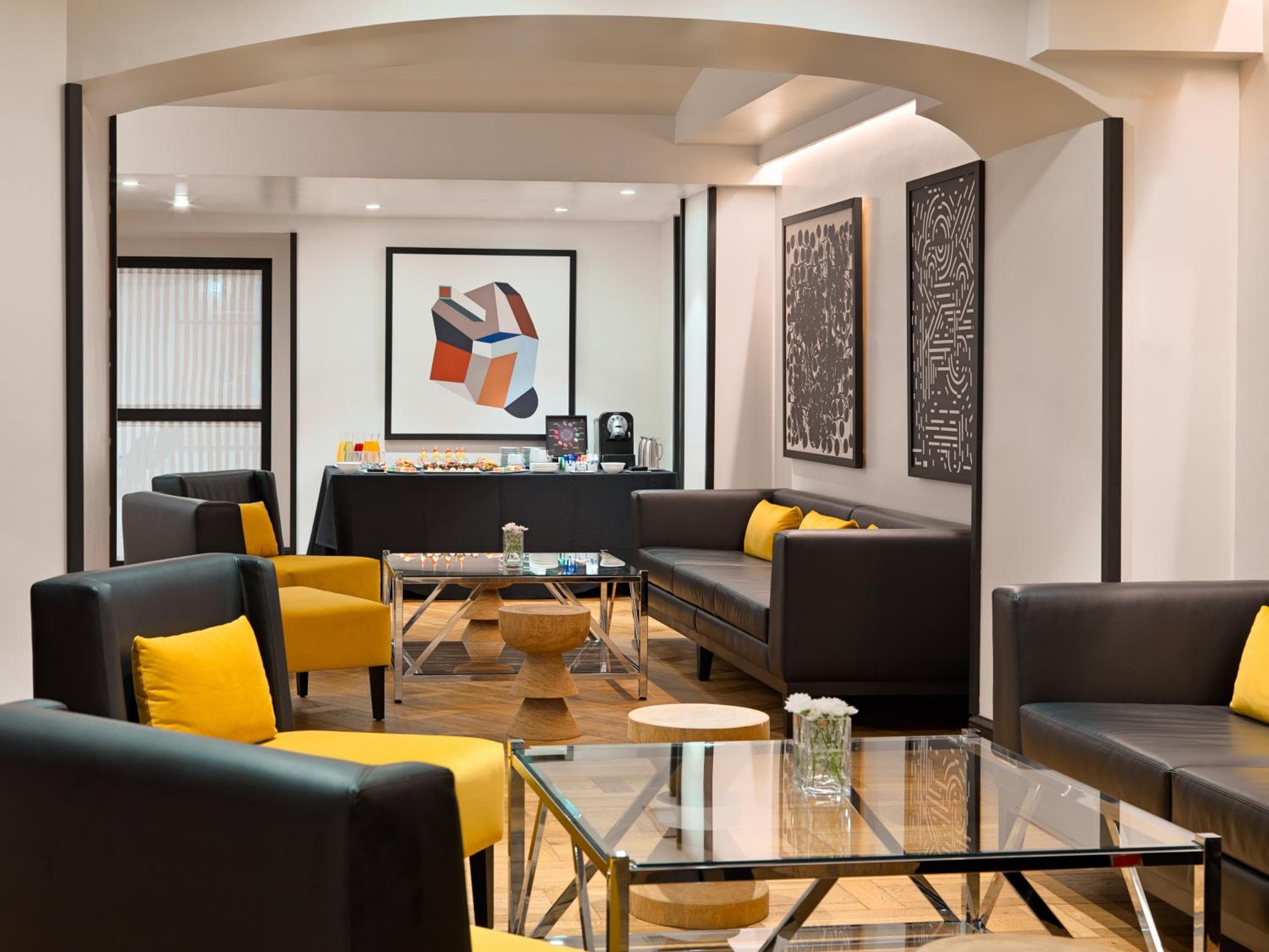 H10 Universitat — 7