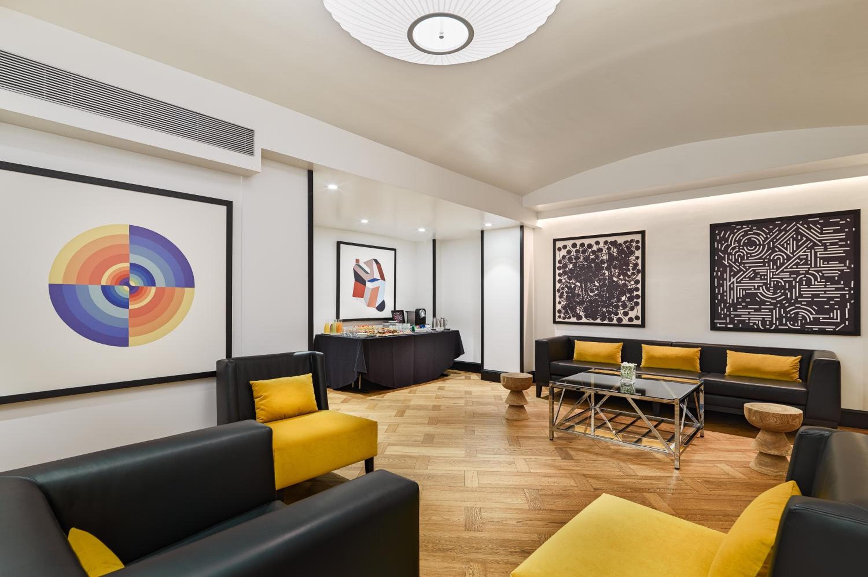 H10 Universitat — 9