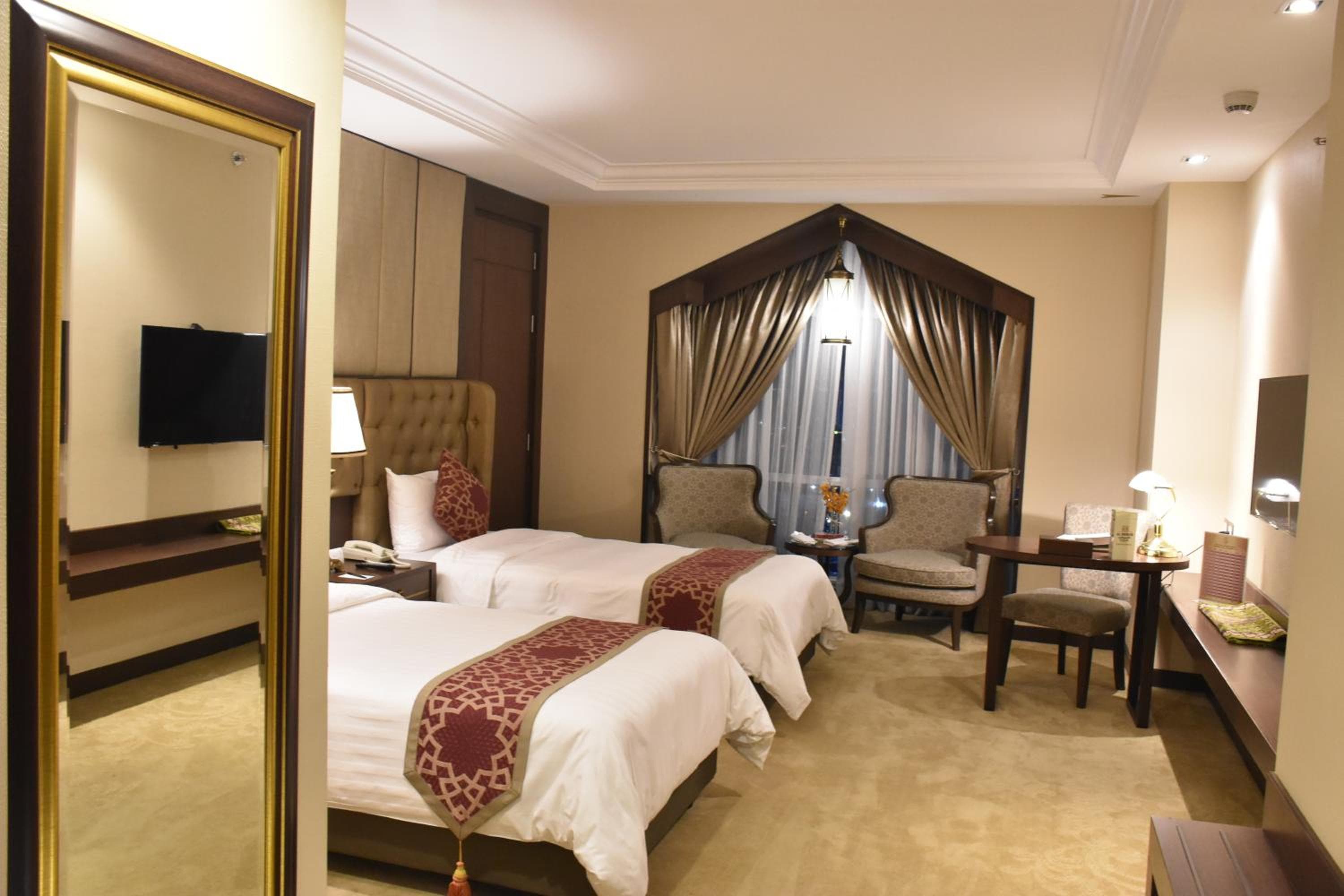 Al Meroz Hotel Bangkok - The Leading Halal Hotel — 3
