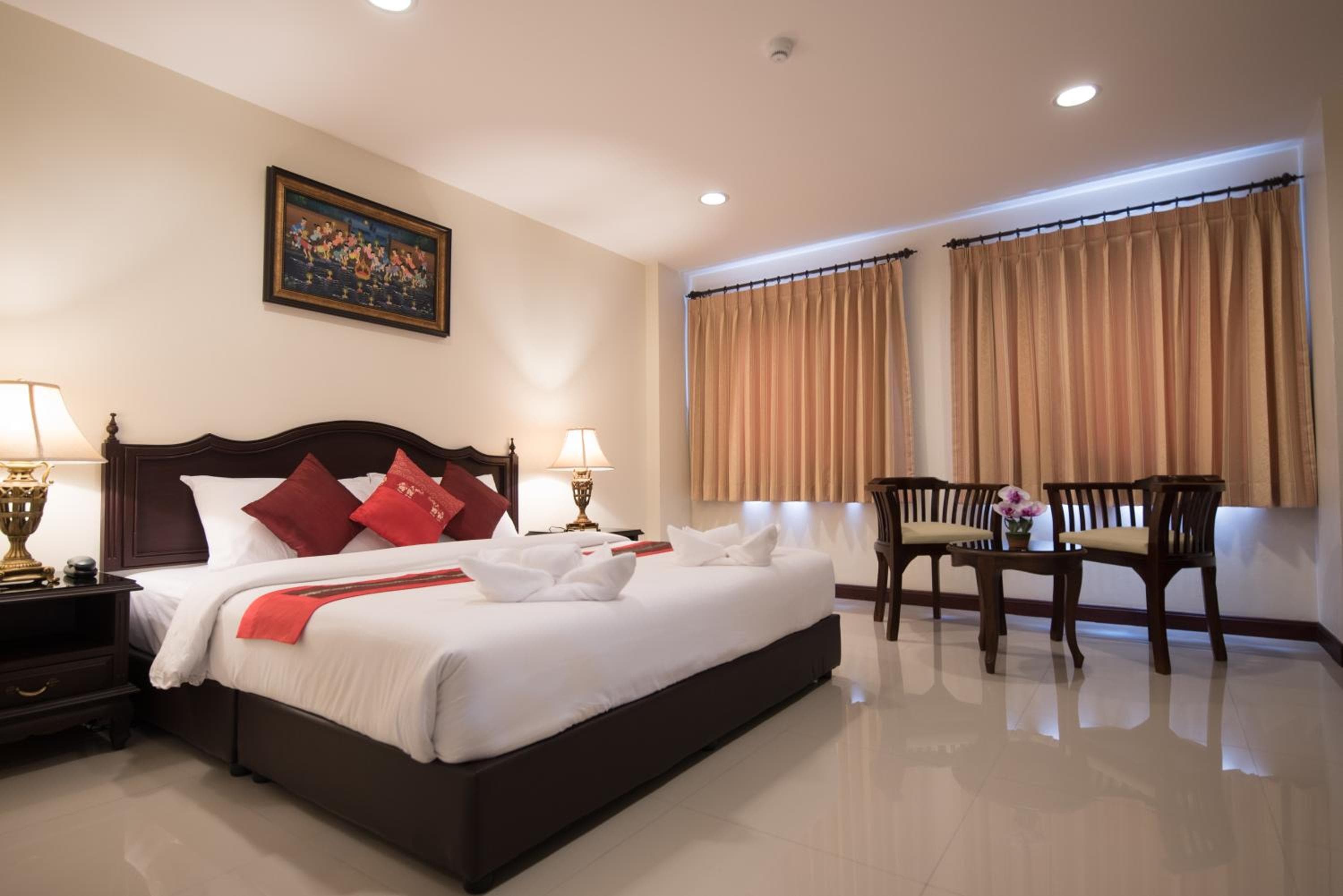 True Siam Rangnam Hotel — 12
