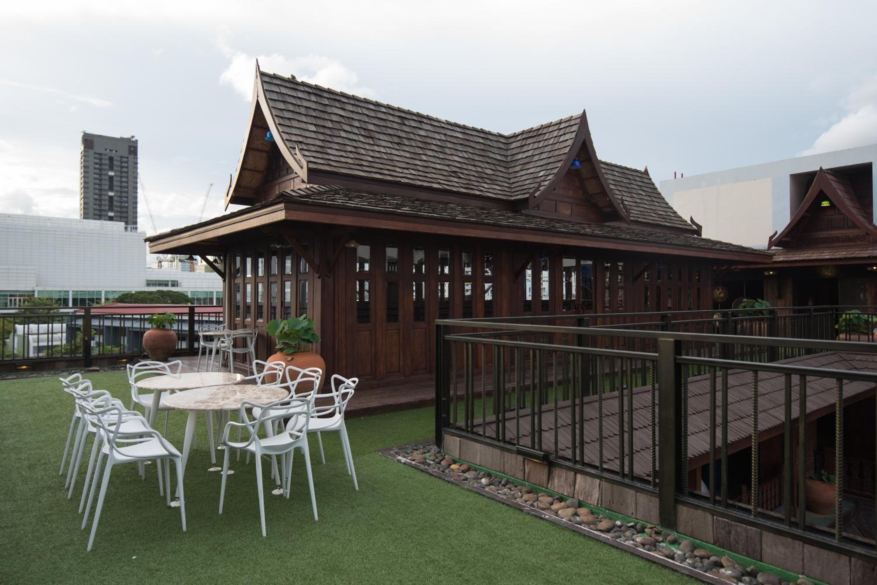 True Siam Rangnam Hotel — 8
