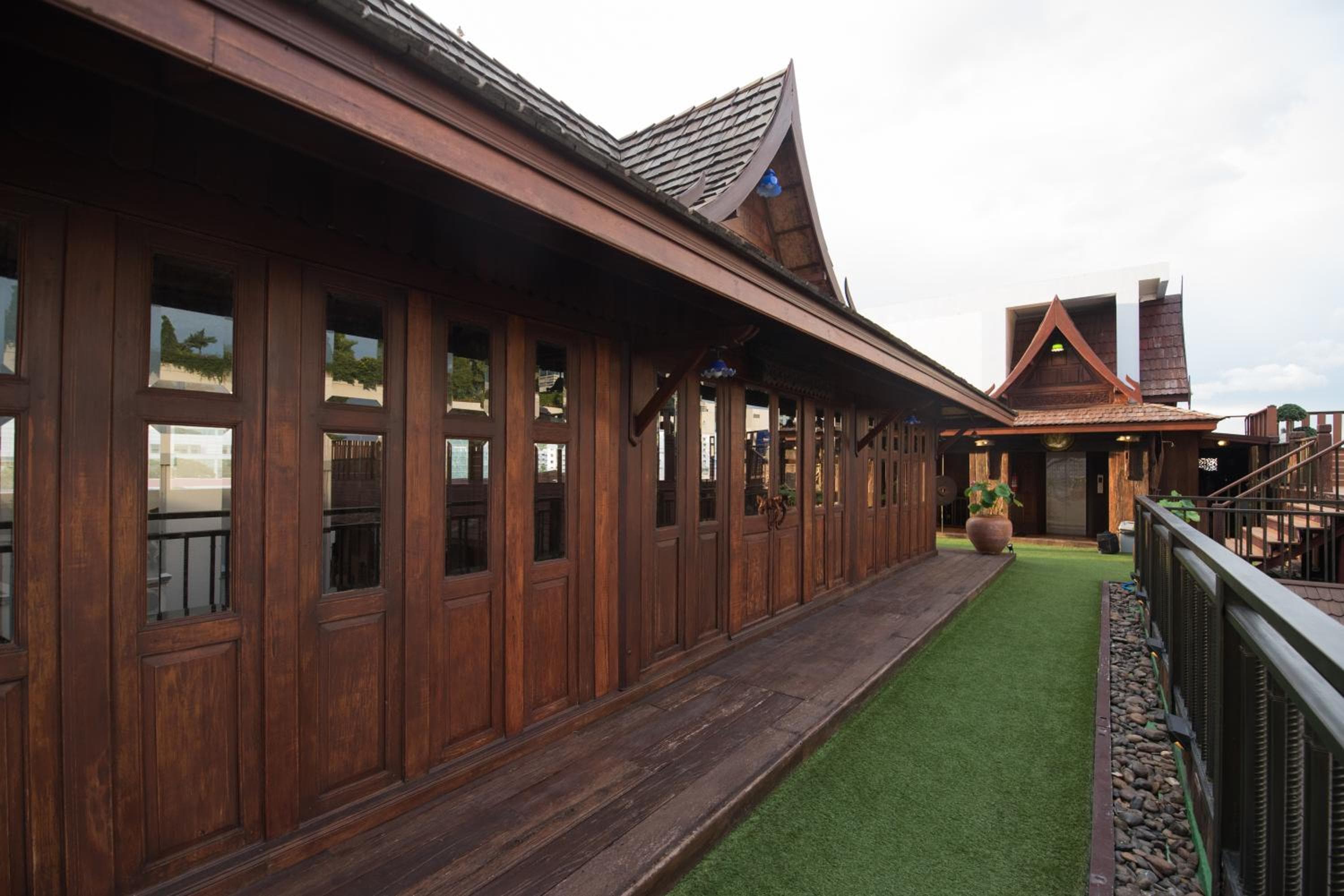 True Siam Rangnam Hotel — 10