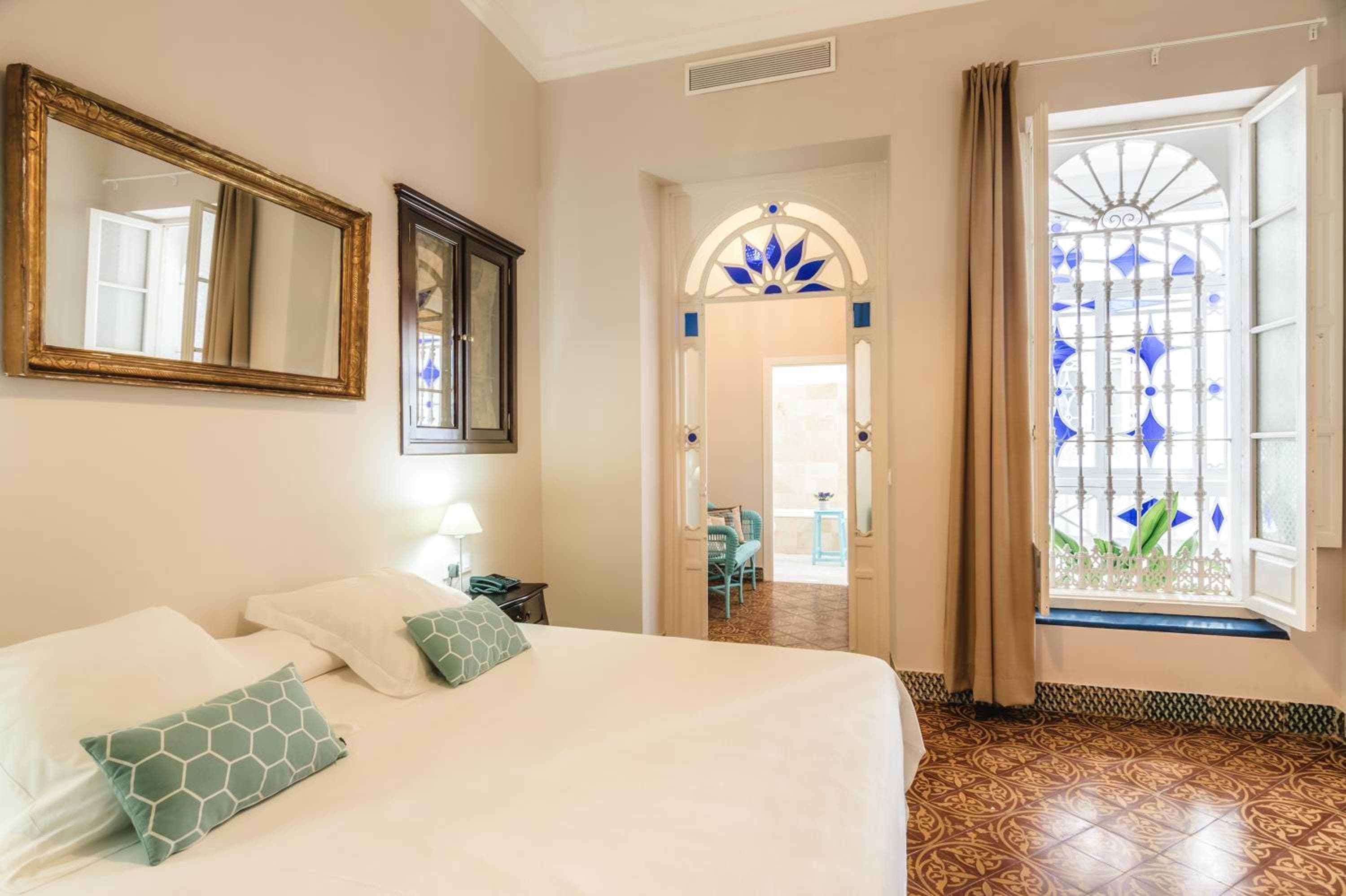 Hotel Boutique Casa de Colón — 8