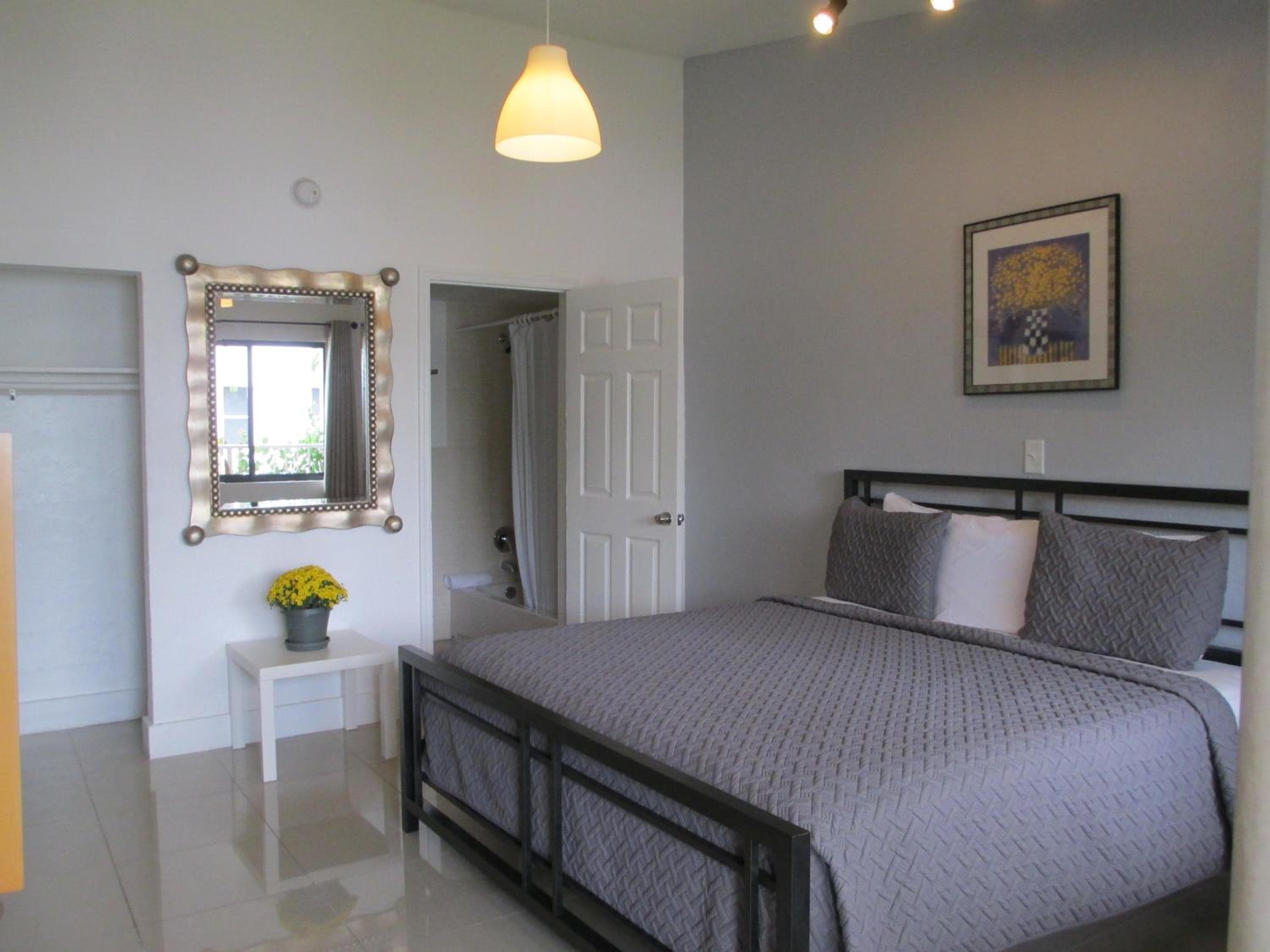 Shalimar Motel — 16