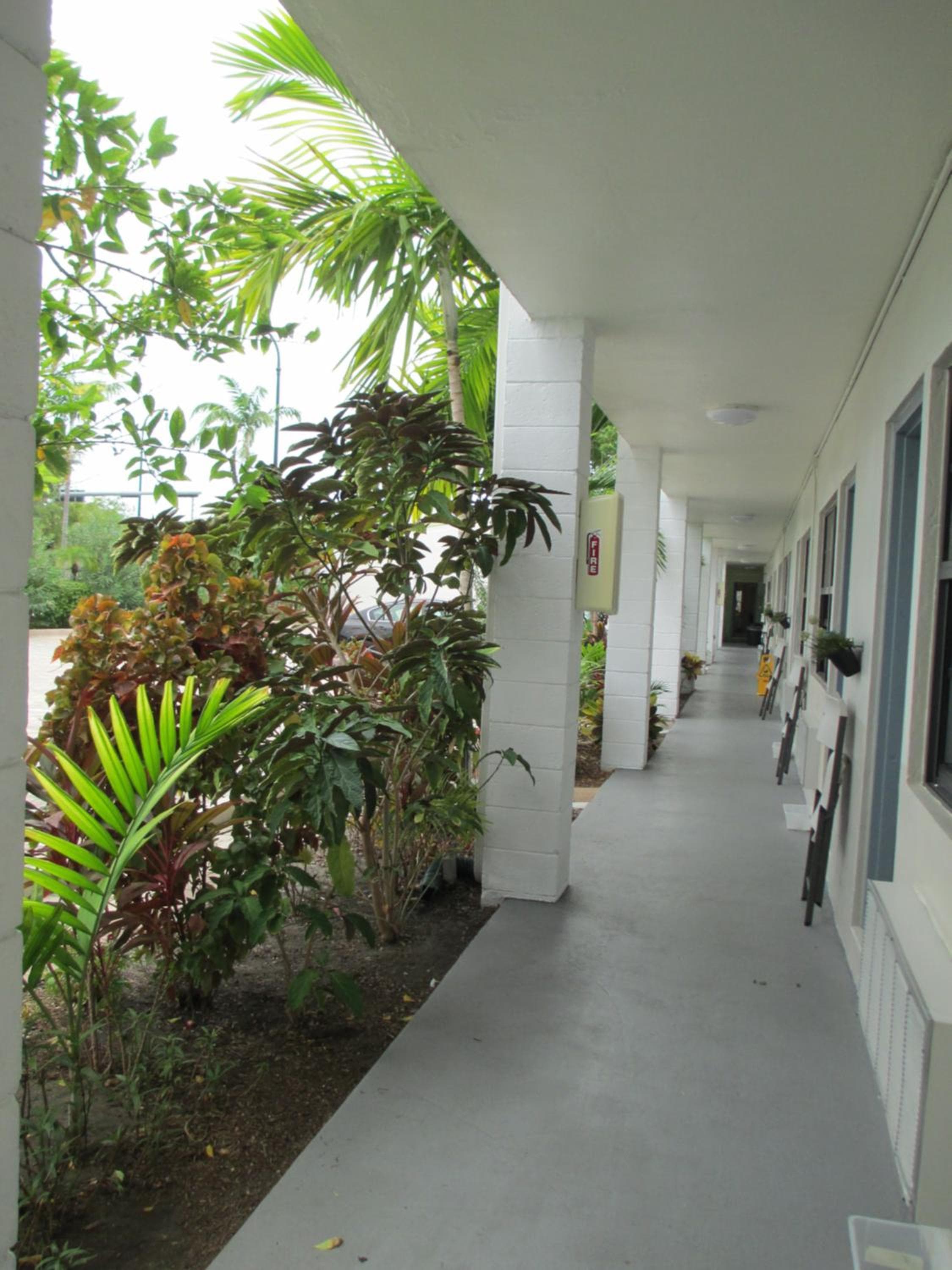 Shalimar Motel — 8