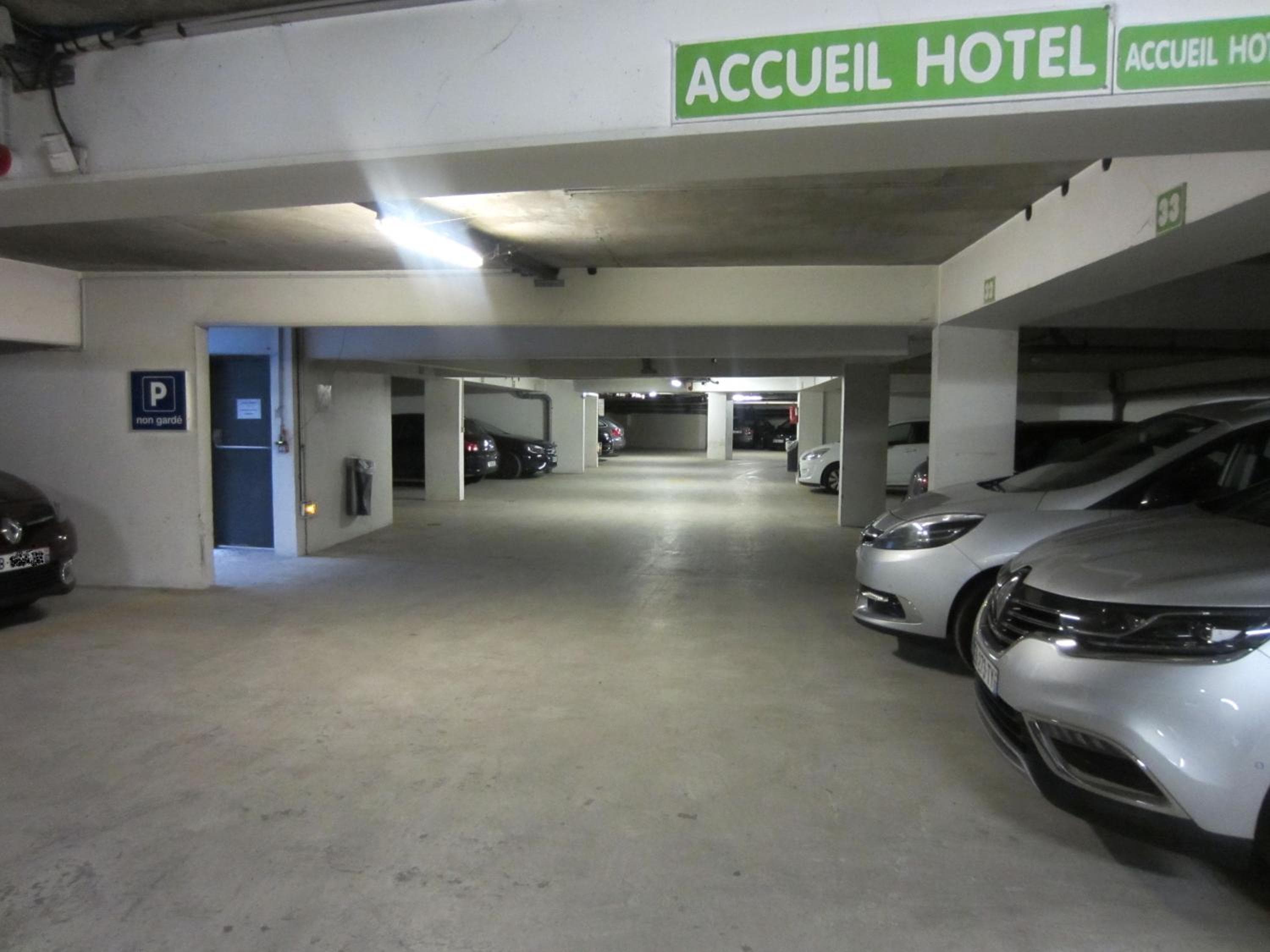 B&B HOTEL Paris 17 Batignolles hotel, 4 Boulevard Berthier, Paris, France — photo 10