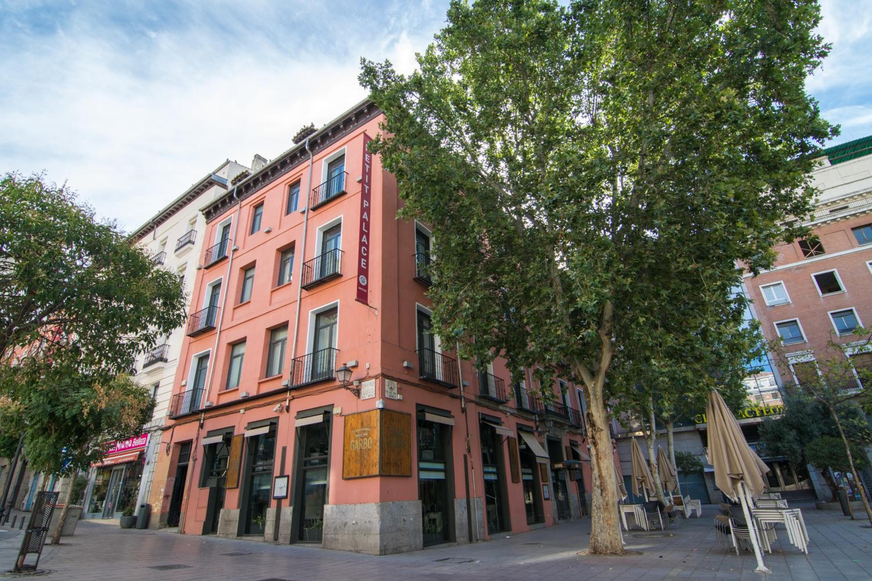 Petit Palace Plaza del Carmen — 27