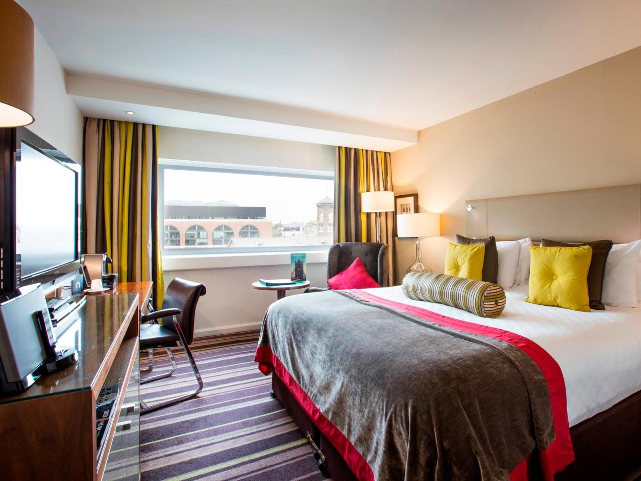Il Tower Hotel, Londra — 7