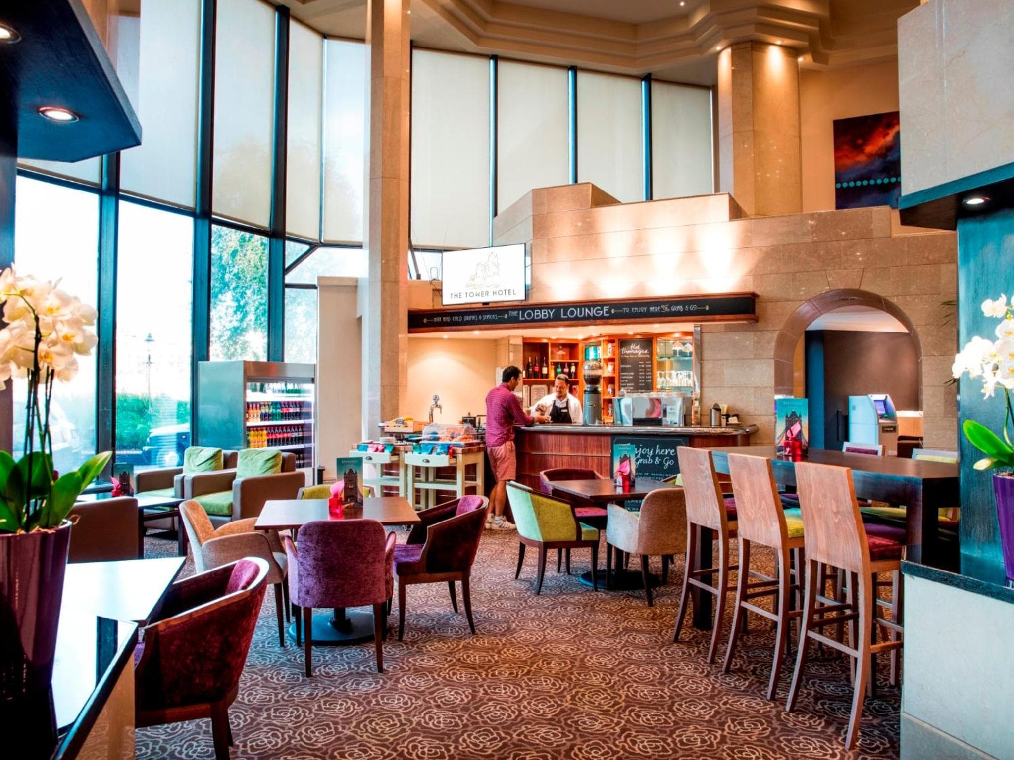 Il Tower Hotel, Londra — 30