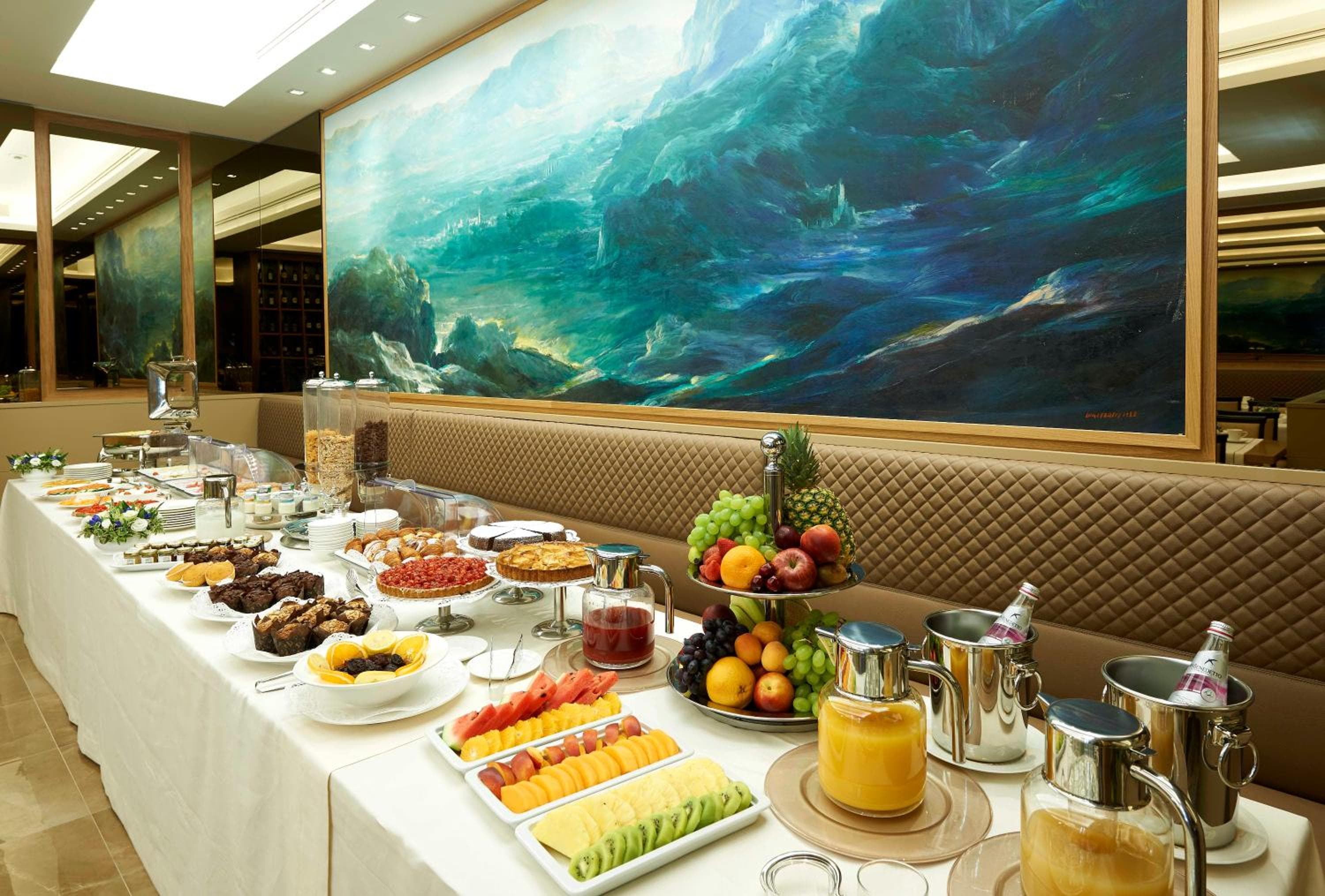Harry's Bar Trevi Hotel & Restaurant — 27