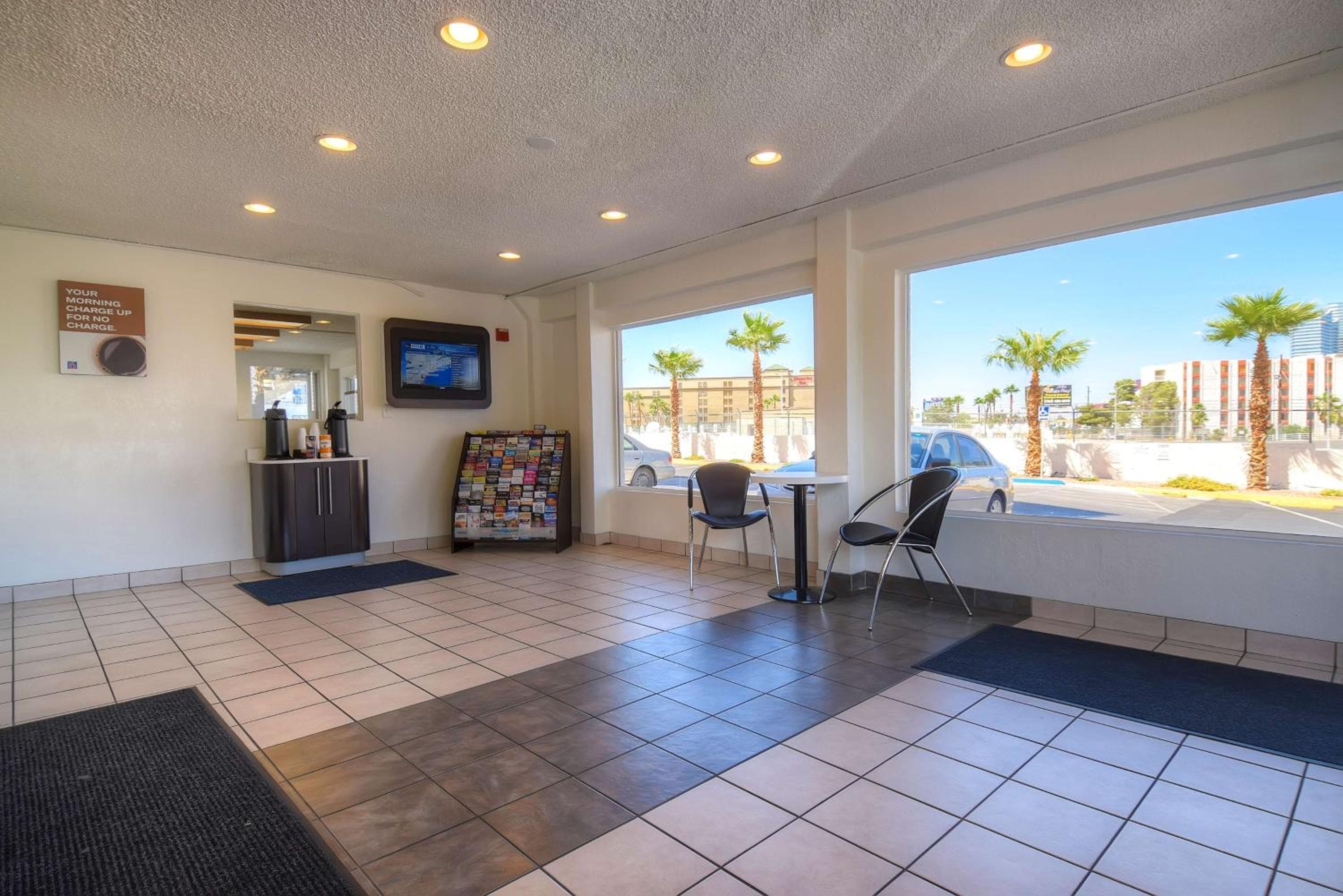 Park Inn by Radisson, Las Vegas I-15 — 2
